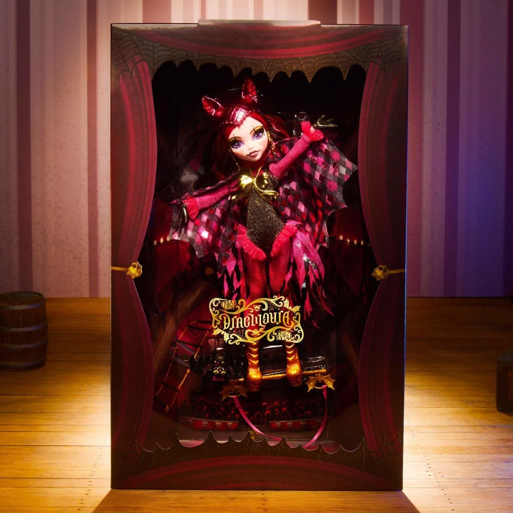2023 Monster High - Freak Du Chic Draculaura - Mattel Creations - Con Exclusive