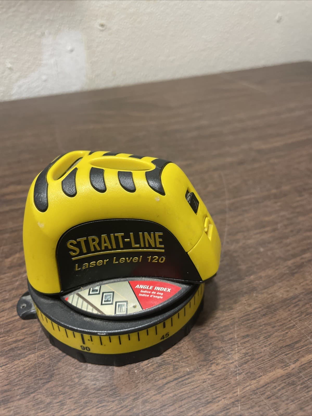Strait-Line Laser Level 120 Tested Works Requires 2 AA Batteries Red Laser
