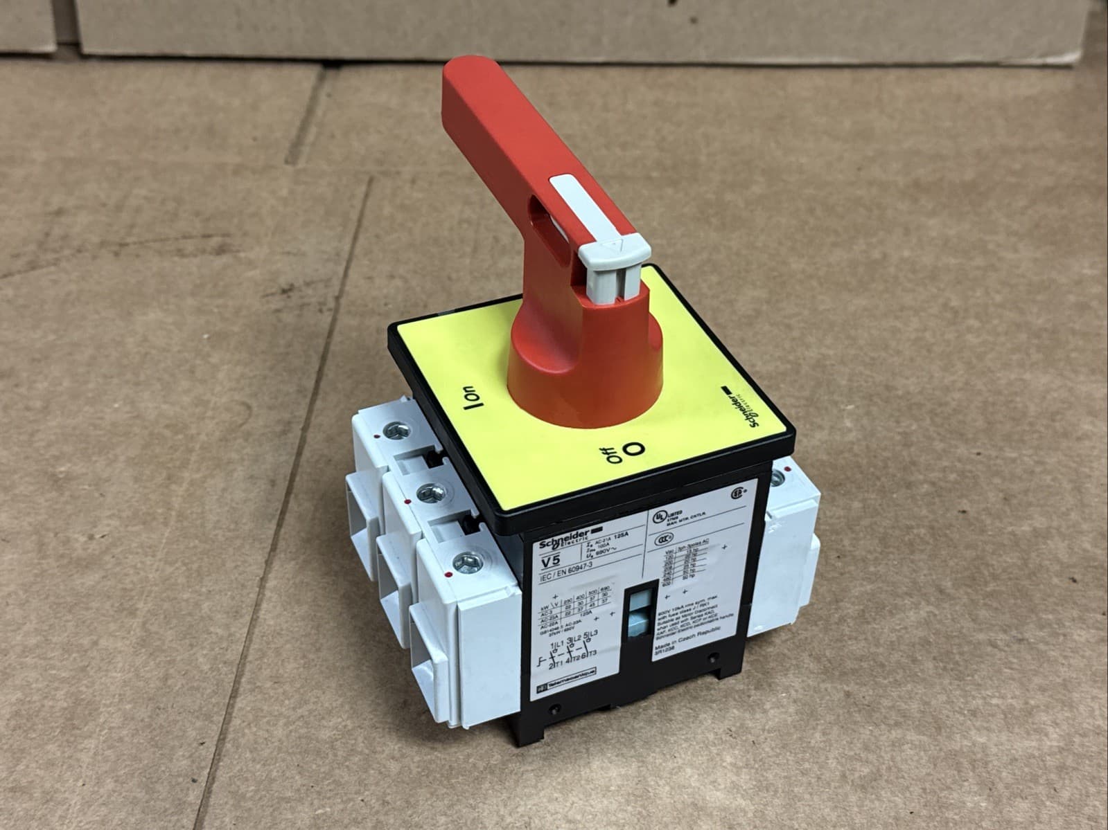 NEW SCHNEIDER ELECTRIC V5 Manual Disconnect Motor Controller 125A 690V FAST SHIP