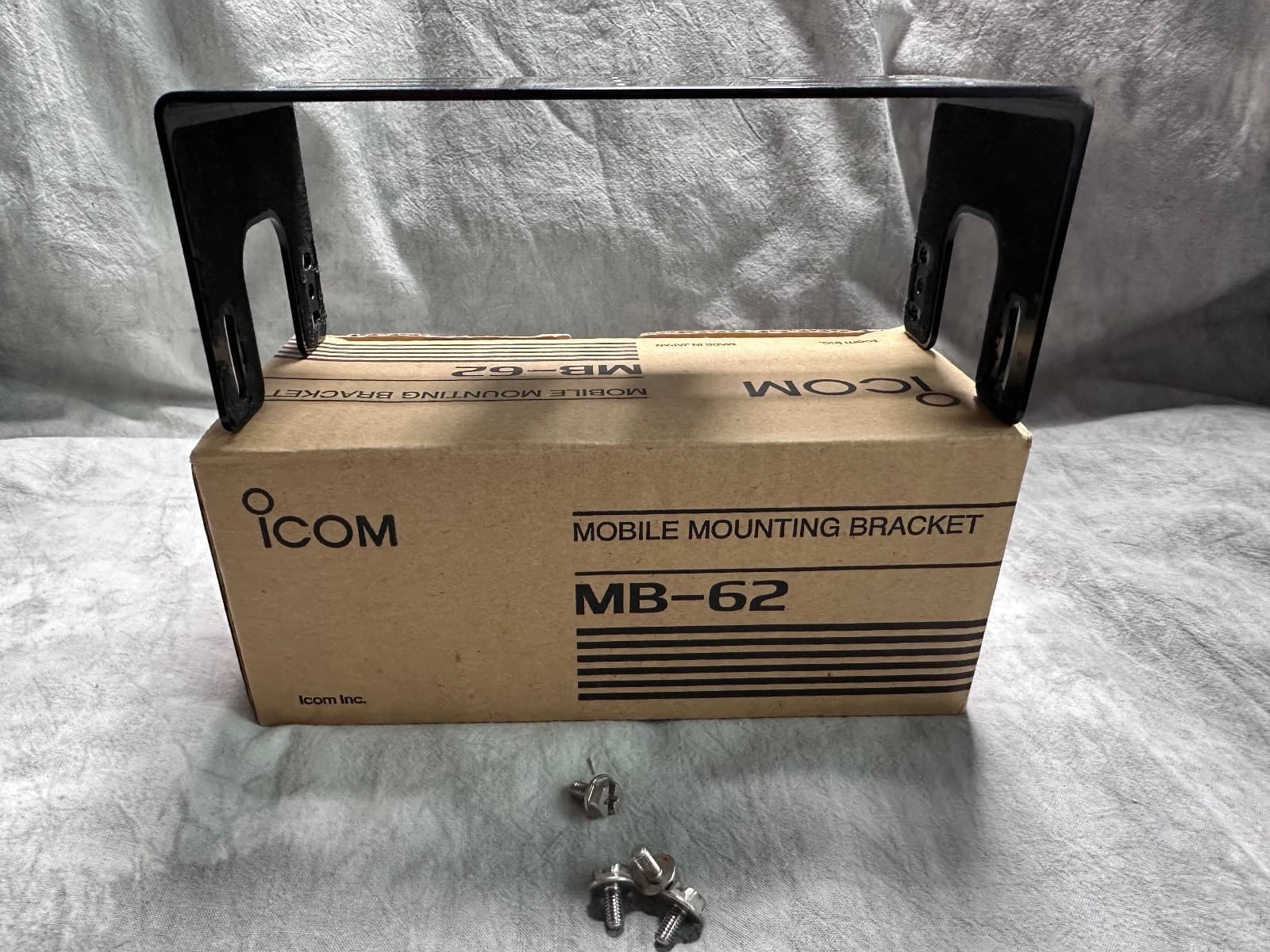 ICOM MB-62 Mounting Bracket