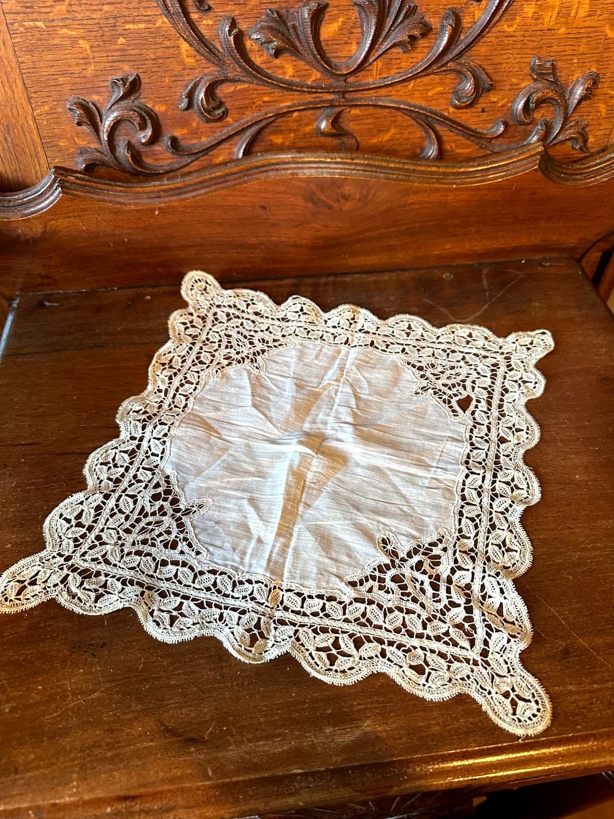Victorian Antique Fine Battenburg Lace Handkerchief GOOD CONDITION / WATCH VIDEO