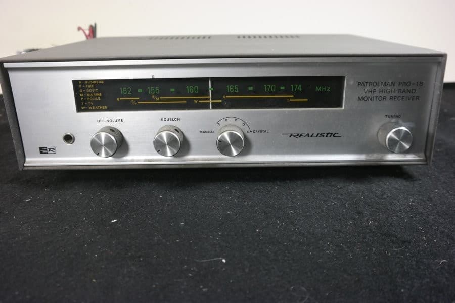 OLD REALISTIC VHF MONITOR RADIO MODEL PRO-1B