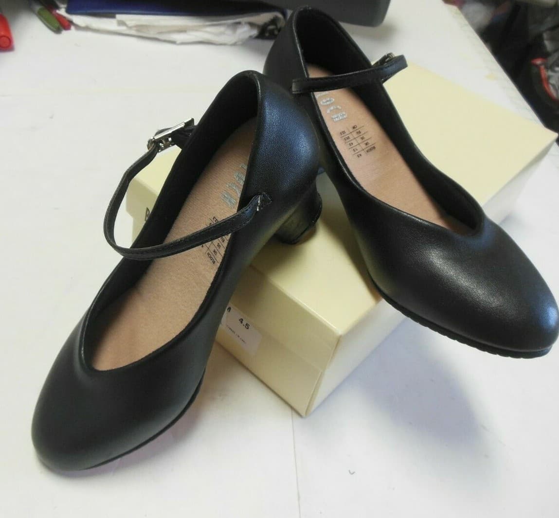Character Shoes Ladies 1 1/2" Bloch Broadway Lo S0379L Black or Tan