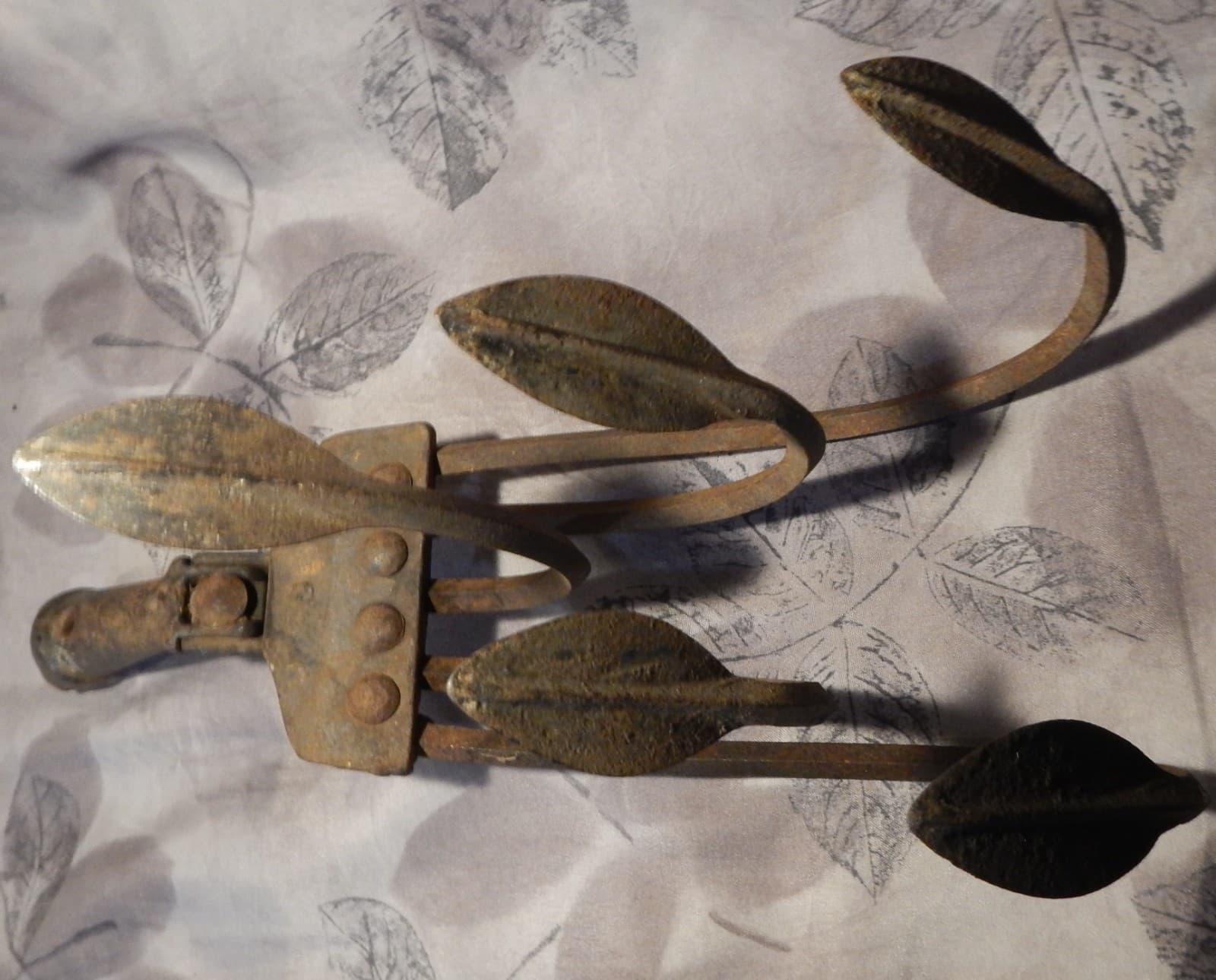 primitive vintage Iron Cultivator Head - 5 tine authentic rustic garden tool