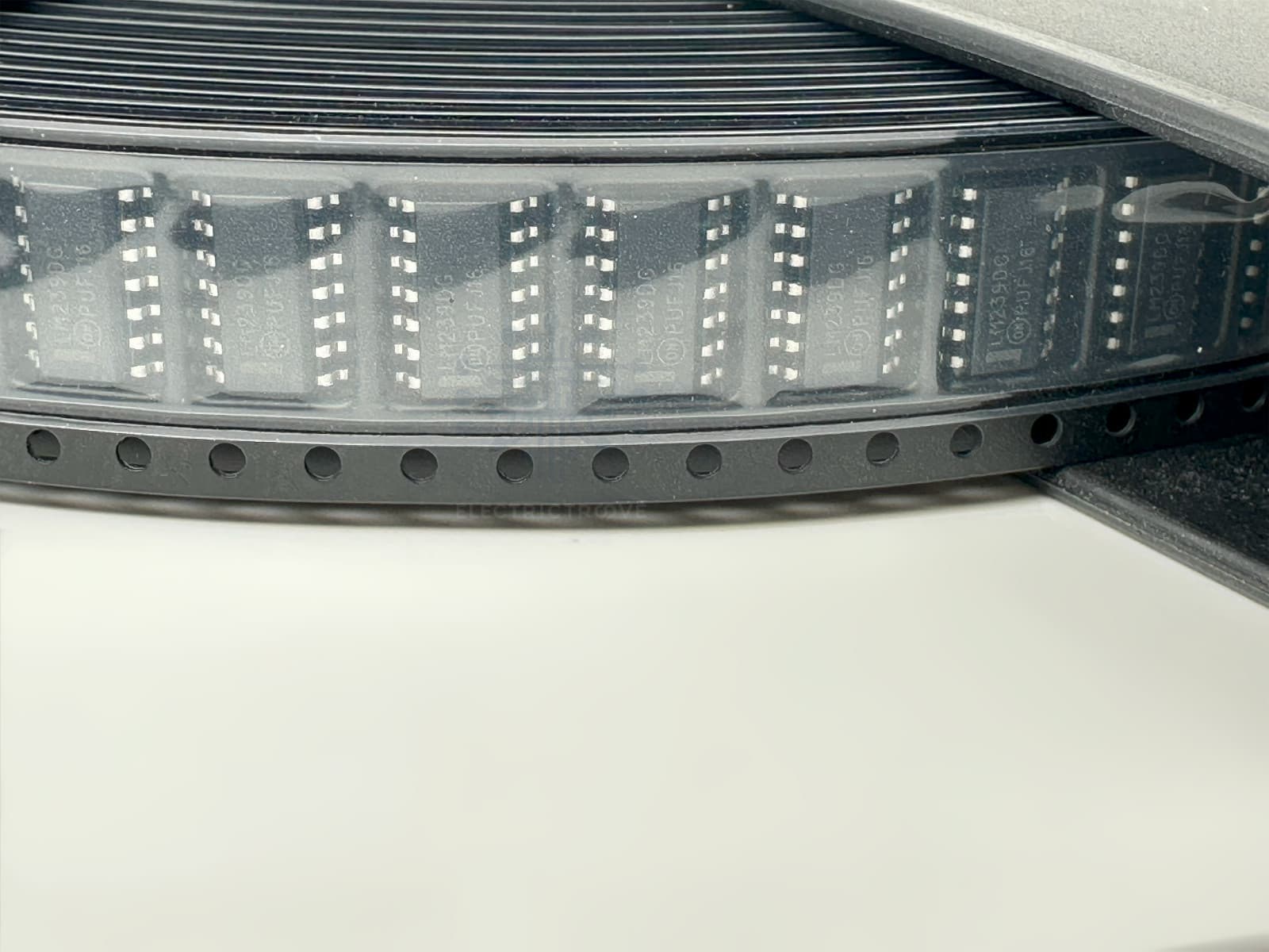 12PCS LM239DR2G LM239DG ON Semiconductor Quad Voltage Comparator IC 2-36V SOIC14