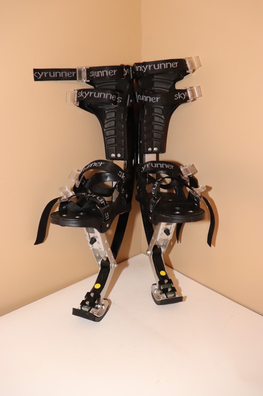 Black SkyRunner Kangaroo Shoes Jump Stilts Spring Pogo 50 KG Youth 88-110lbs