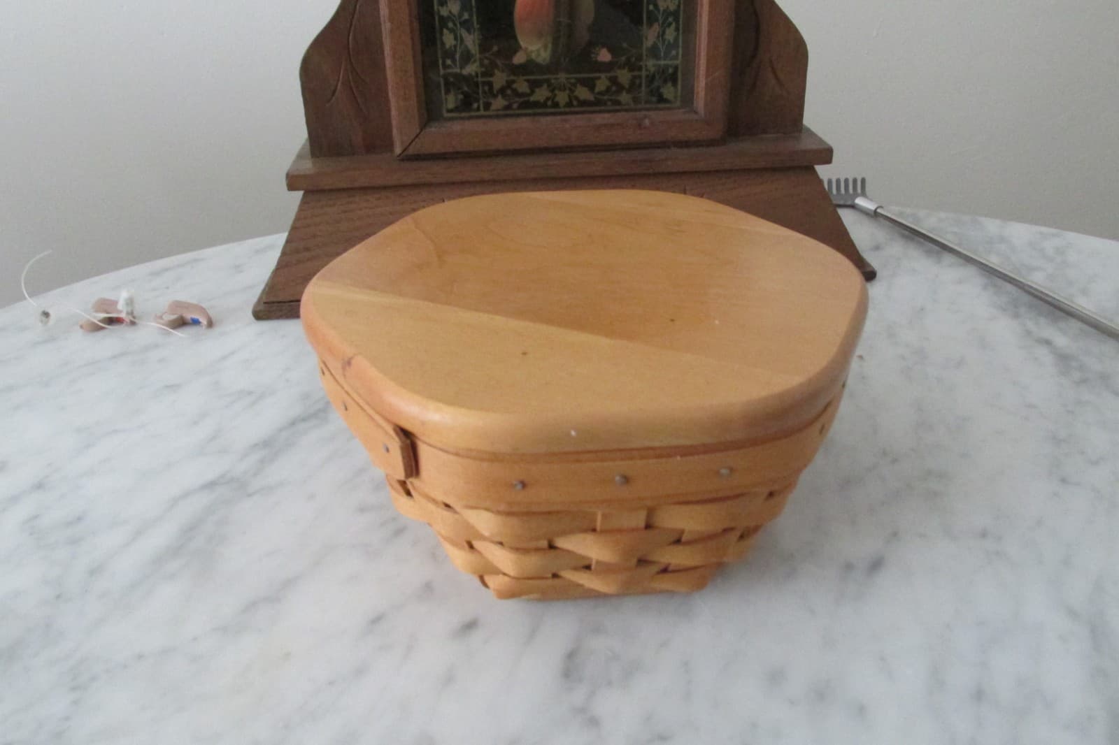 Longaberger 1998 Octagon Basket with Protector and Wood Lid