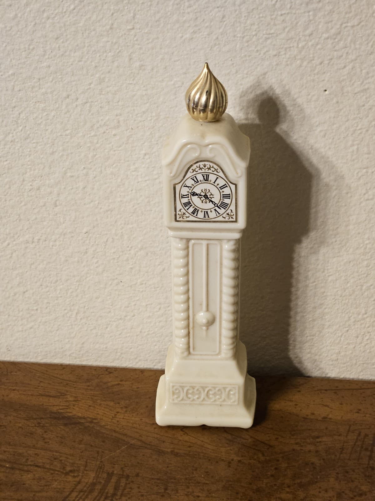 Avon Fragrance Hours Grandfather Clock Perfume Ivory Bottle 9.25"Hx2"W EMPTY