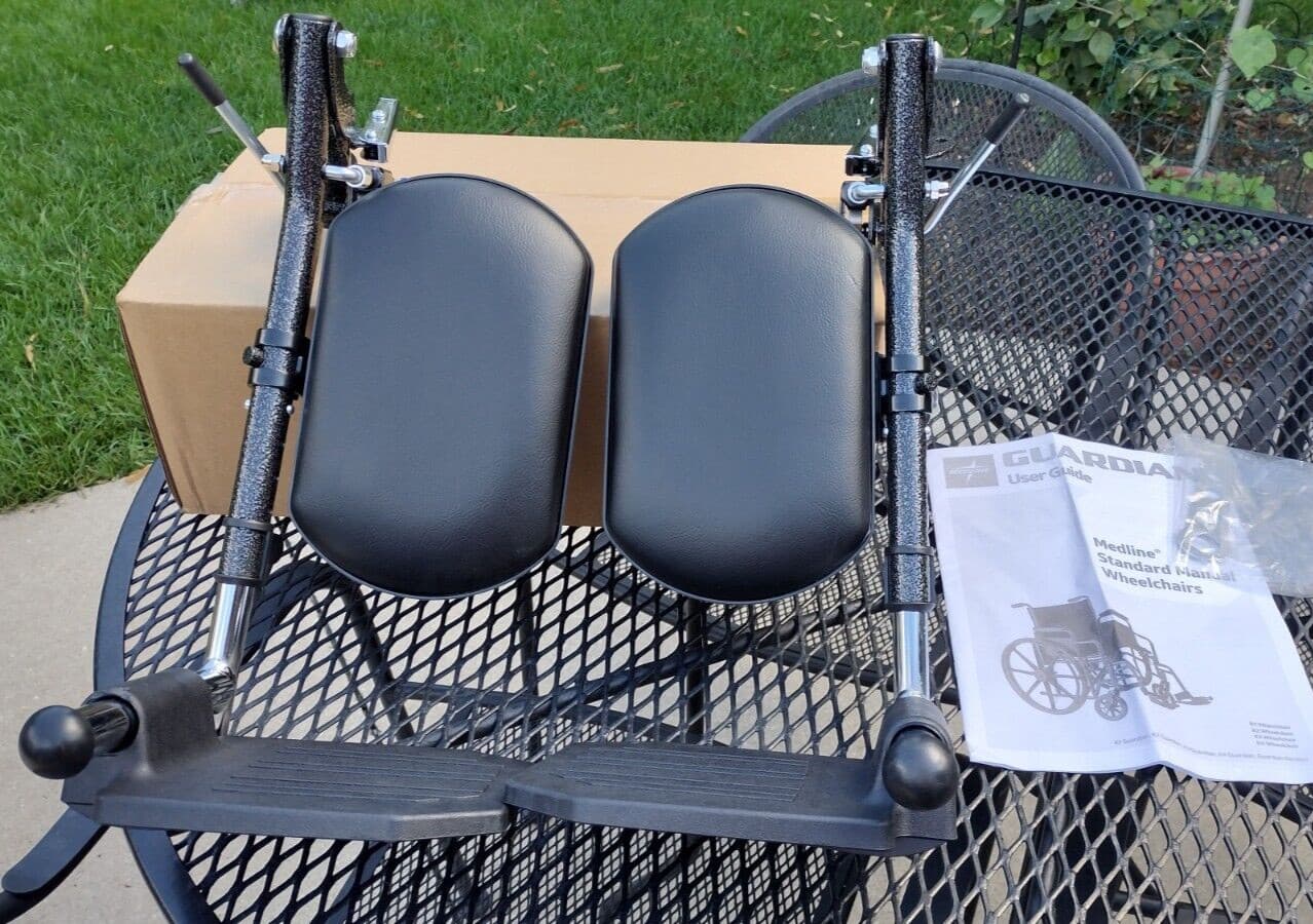 Pair Universal Elevating Leg Foot Rest Legrest Manual Wheelchair Wheel Chair New