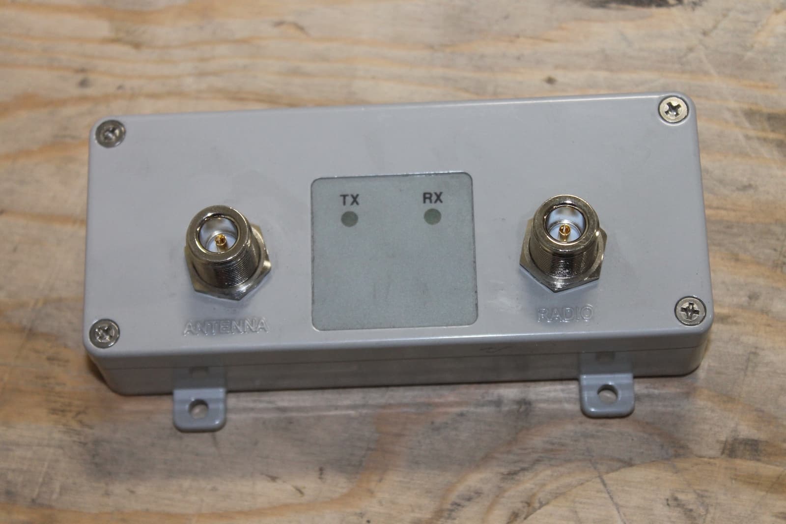 HyperLink HA2401GXI-1000 1 Watt 2.4 GHz 802.11g Indoor WiFi Amplifier