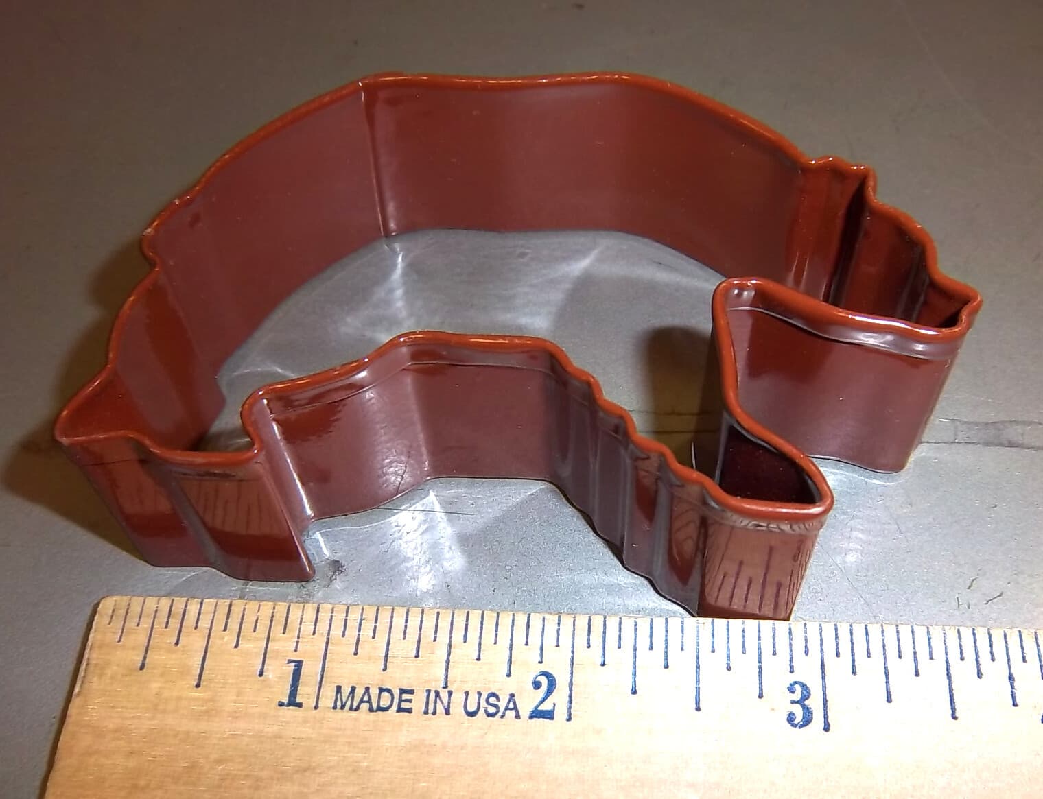 Grizzly Bear Shaped Cookie Cutter New / Unused - Metal cookie cutter never used