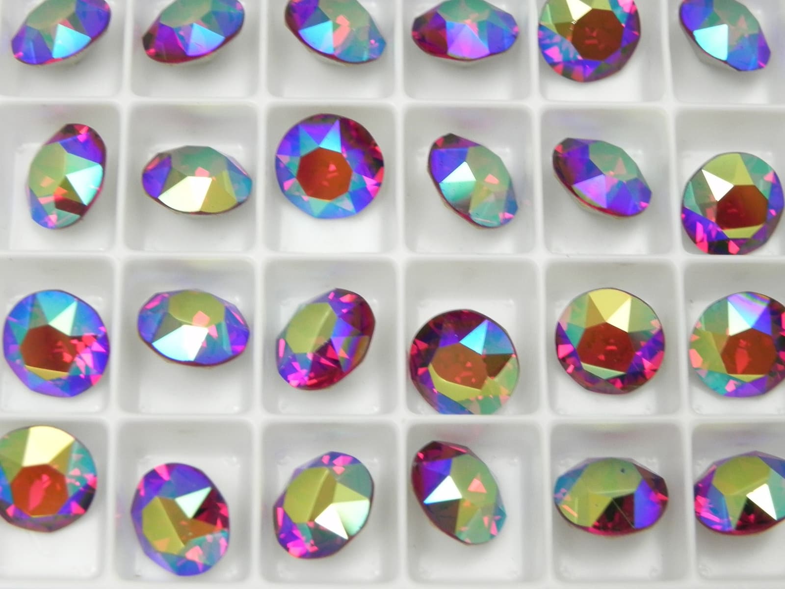 Ruby Illumine F (8mm - 39ss) Swarovski 1088 XIRIUS Chatons Rhinestones