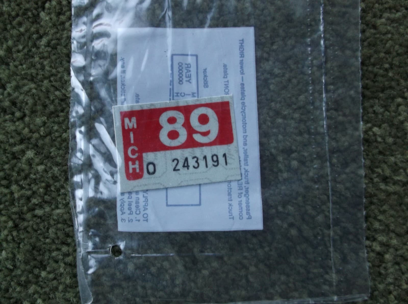 Michigan 1989 License Plate Registration Year Sticker Original Tab