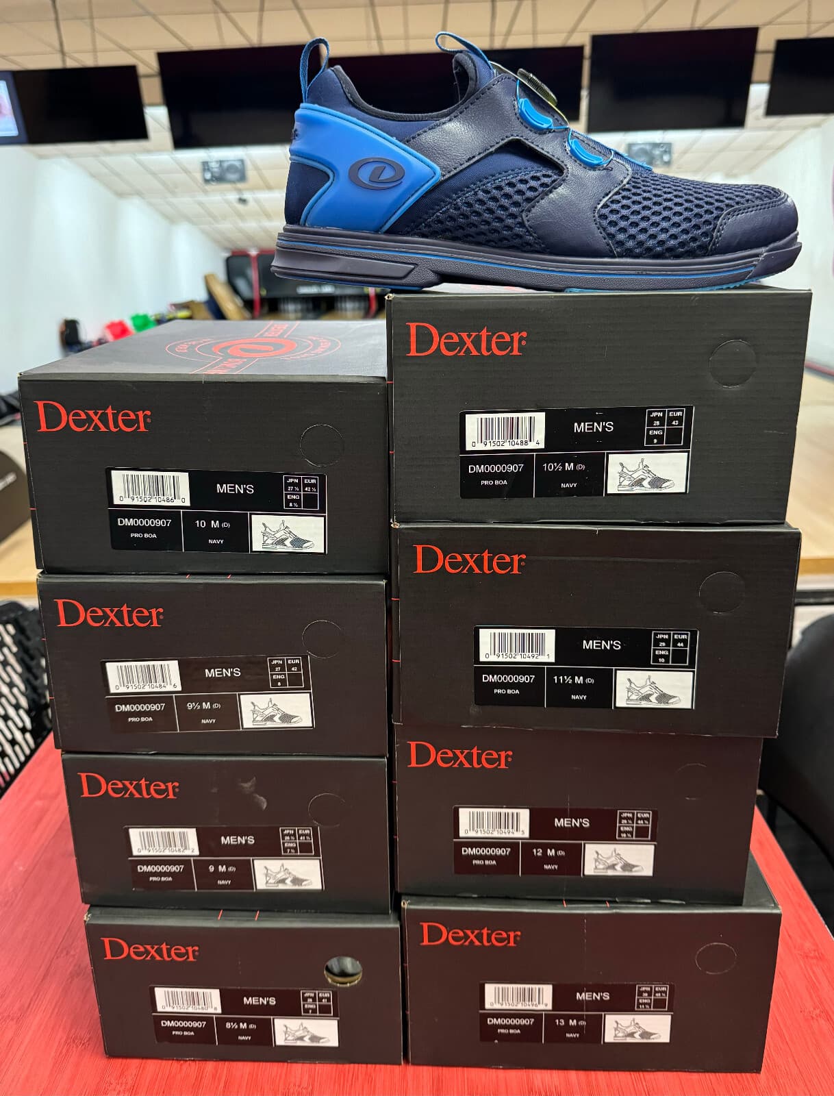 MENS DEXTER DEXLITE PRO BOA NAVY RIGHT HAND BOWLING SHOES - SIZE 9 1/2 BRAND NEW