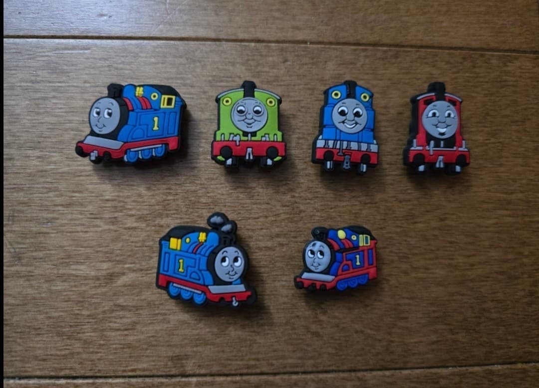Lot Of 6 Thomas Shoe Charms
