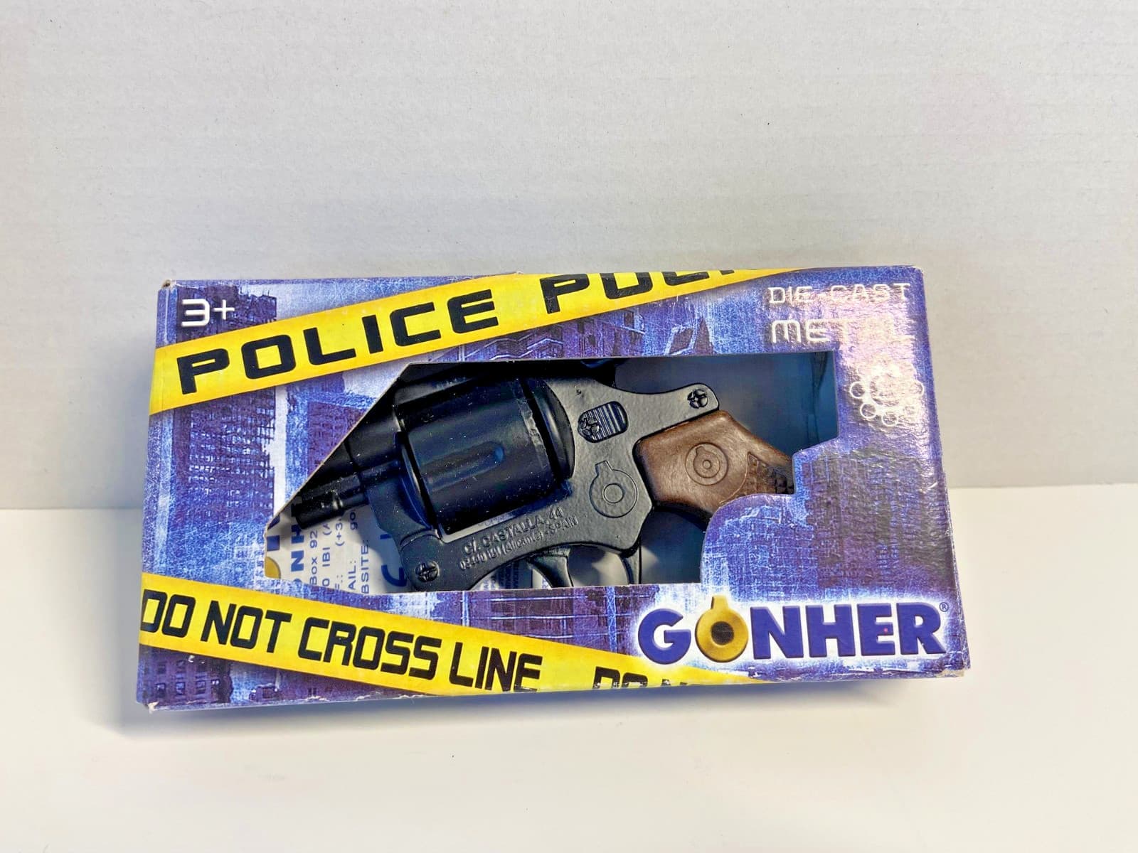 Gonher 357 Black Colt Detective Style 8-Shot Toy Cap Gun - Made in Spain