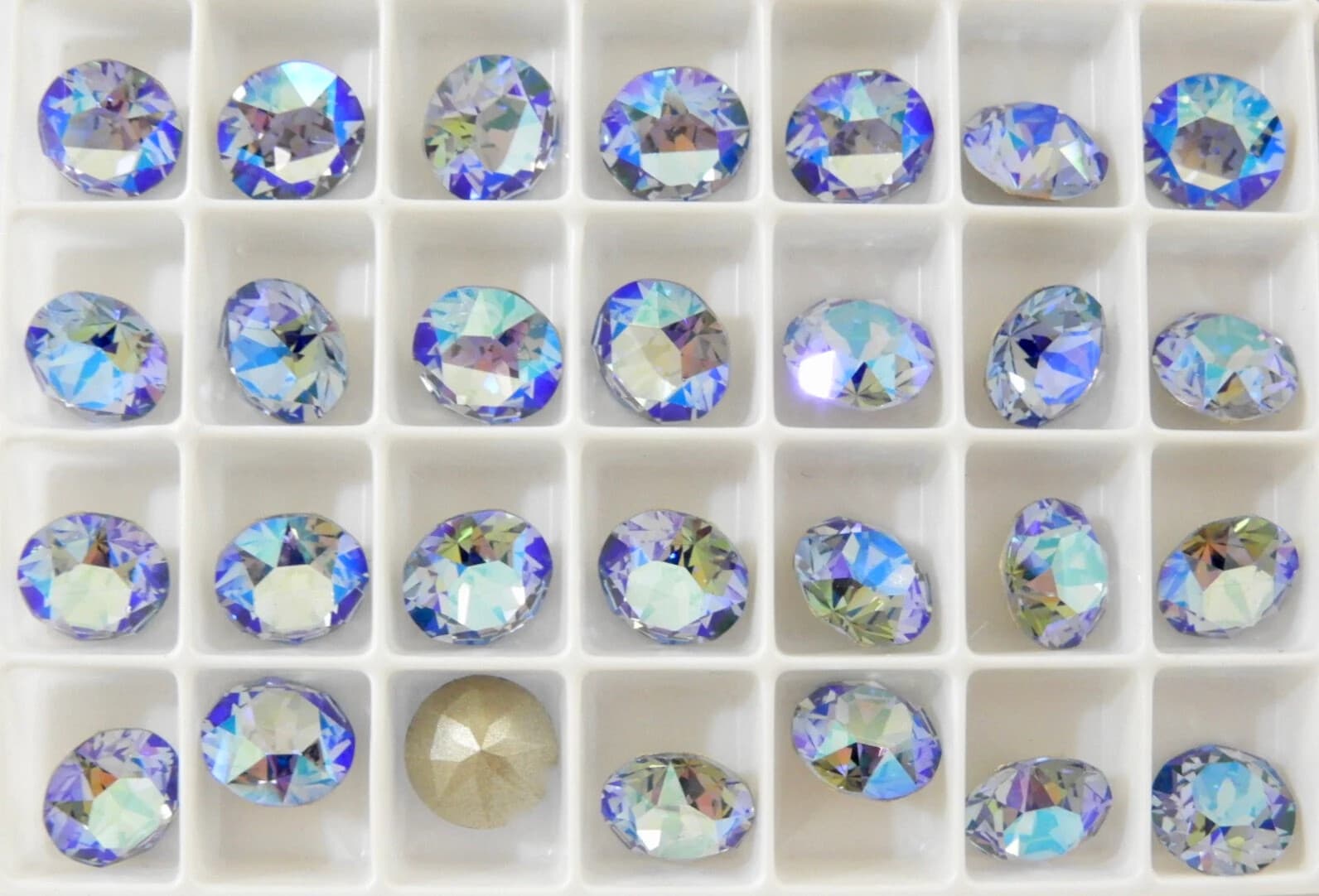 Light Sapphire Illumine F (39ss - 8mm) Swarovski 1088 XIRIUS Chaton Rhinestones