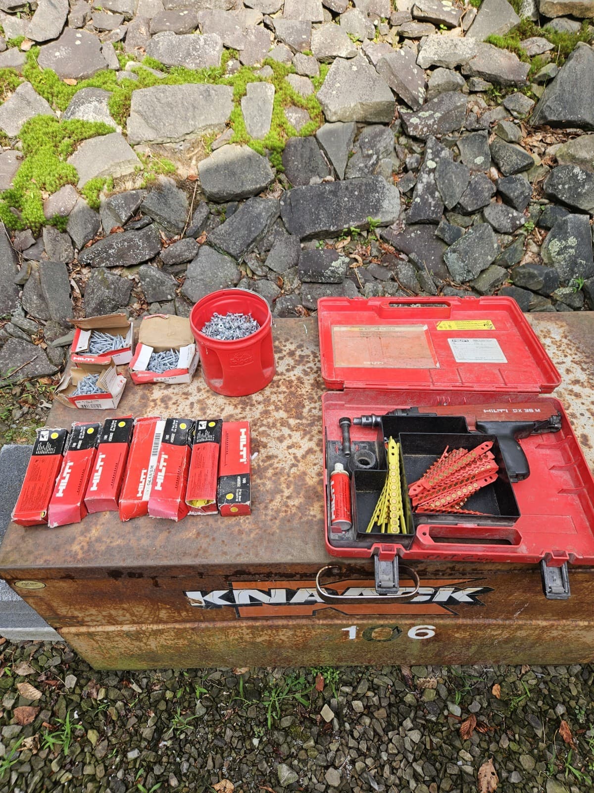 Hilti Fasterner tool. With shots pins.