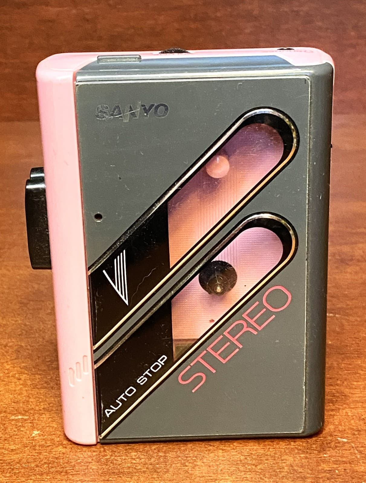 Vintage Sanyo M GP22 Pink Portable AA Battery Auto Stop Stereo Cassette Player