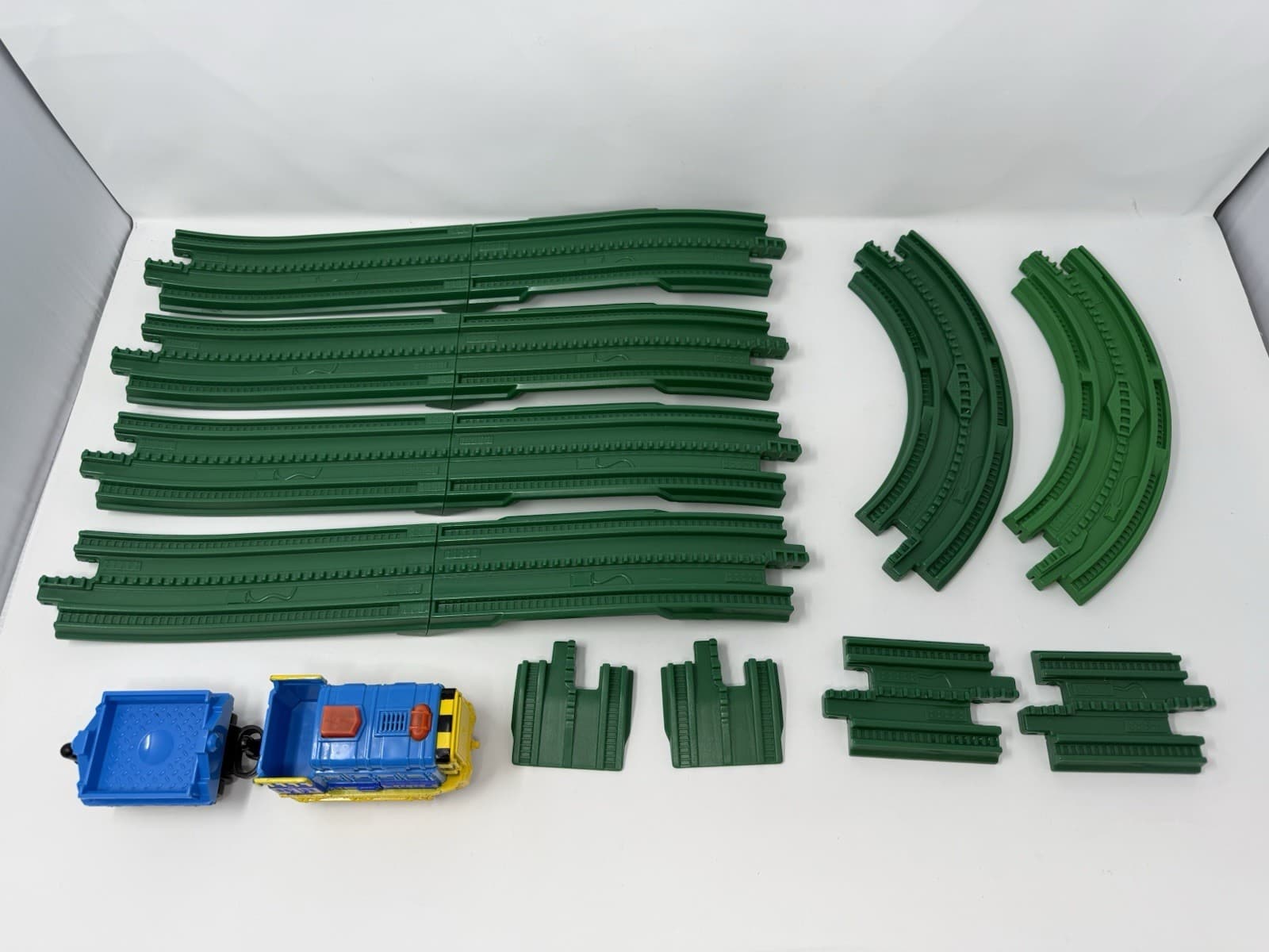 Fisher Price GeoTrax Strongest Team Ox Diesel Train With Tracks 2006 (Video)