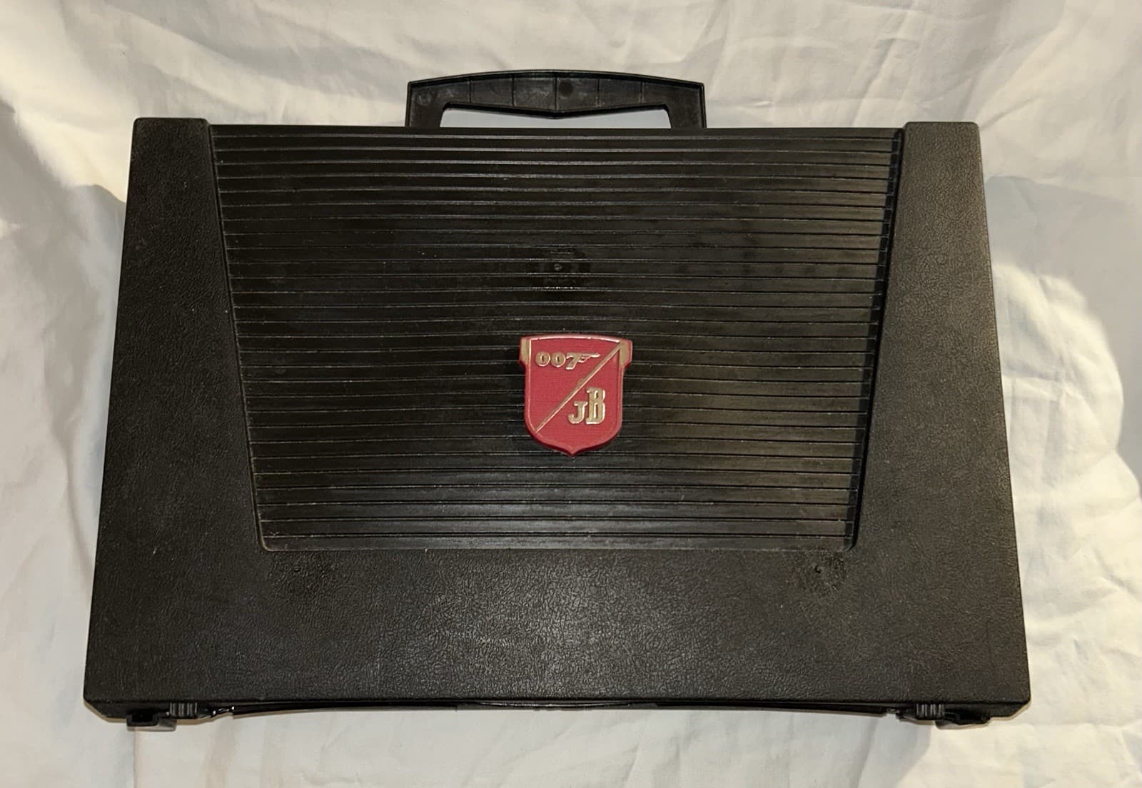 MULTIPLE TOYMAKERS JAMES BOND ASSAULT RAIDER KIT BRIEFCASE BARK 1960S