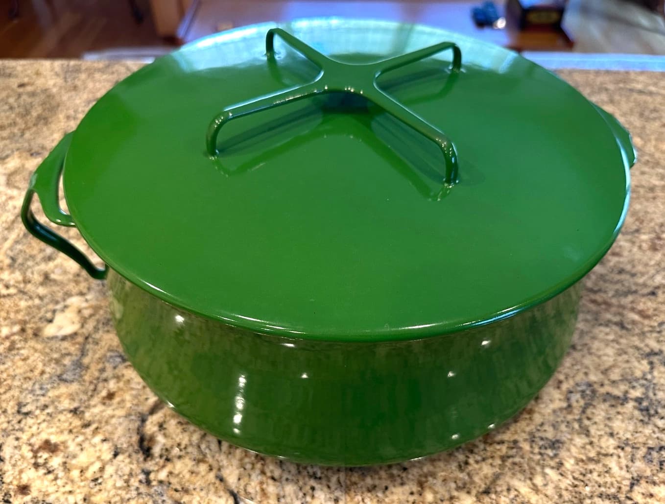 VTG Dansk bright green Enamel Cast Iron 8 QT Dutch Oven