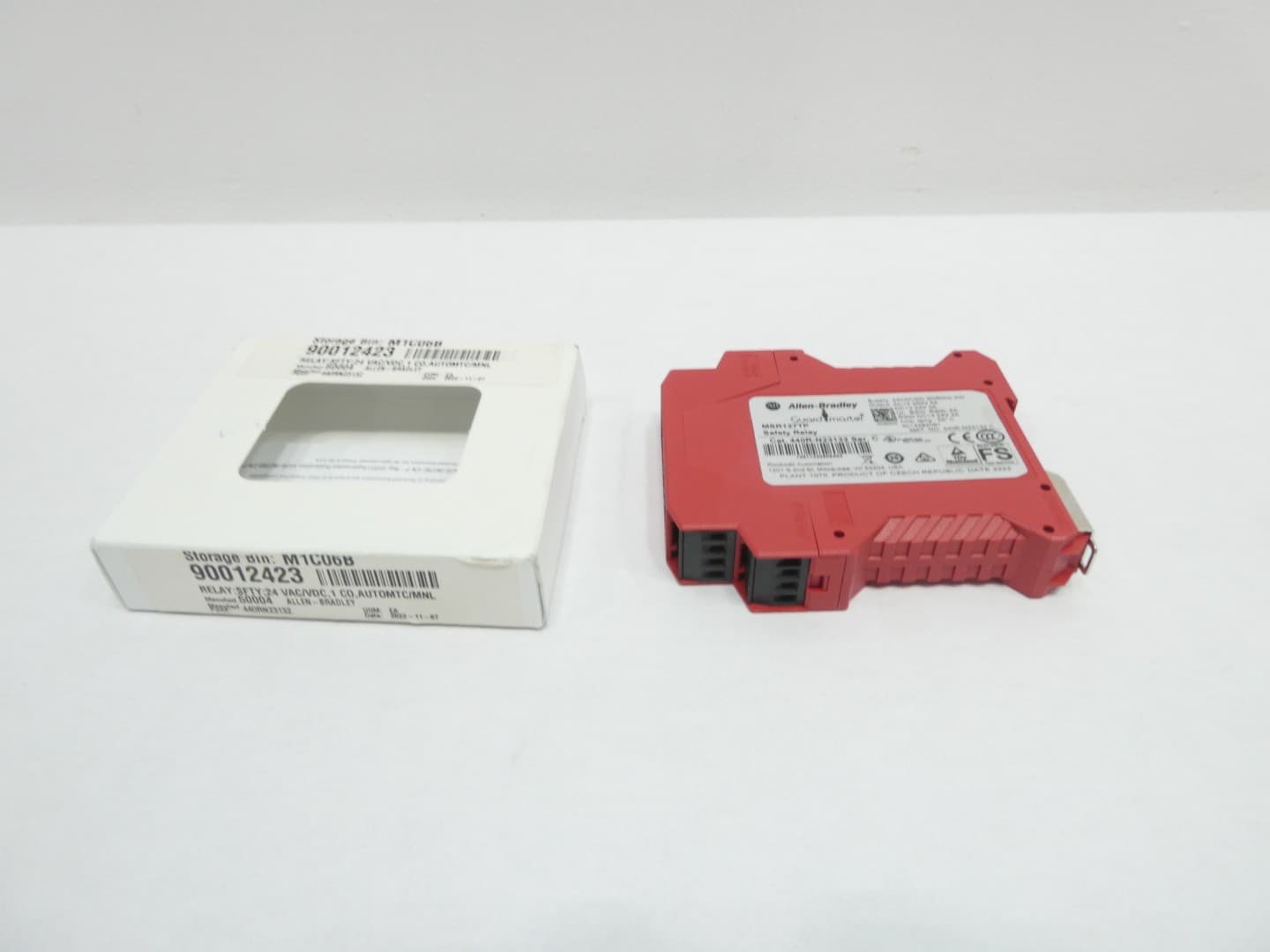 Allen Bradley MSR127TP 440R-N23132 Guardmaster Safety Relay 24v-dc/v-ac