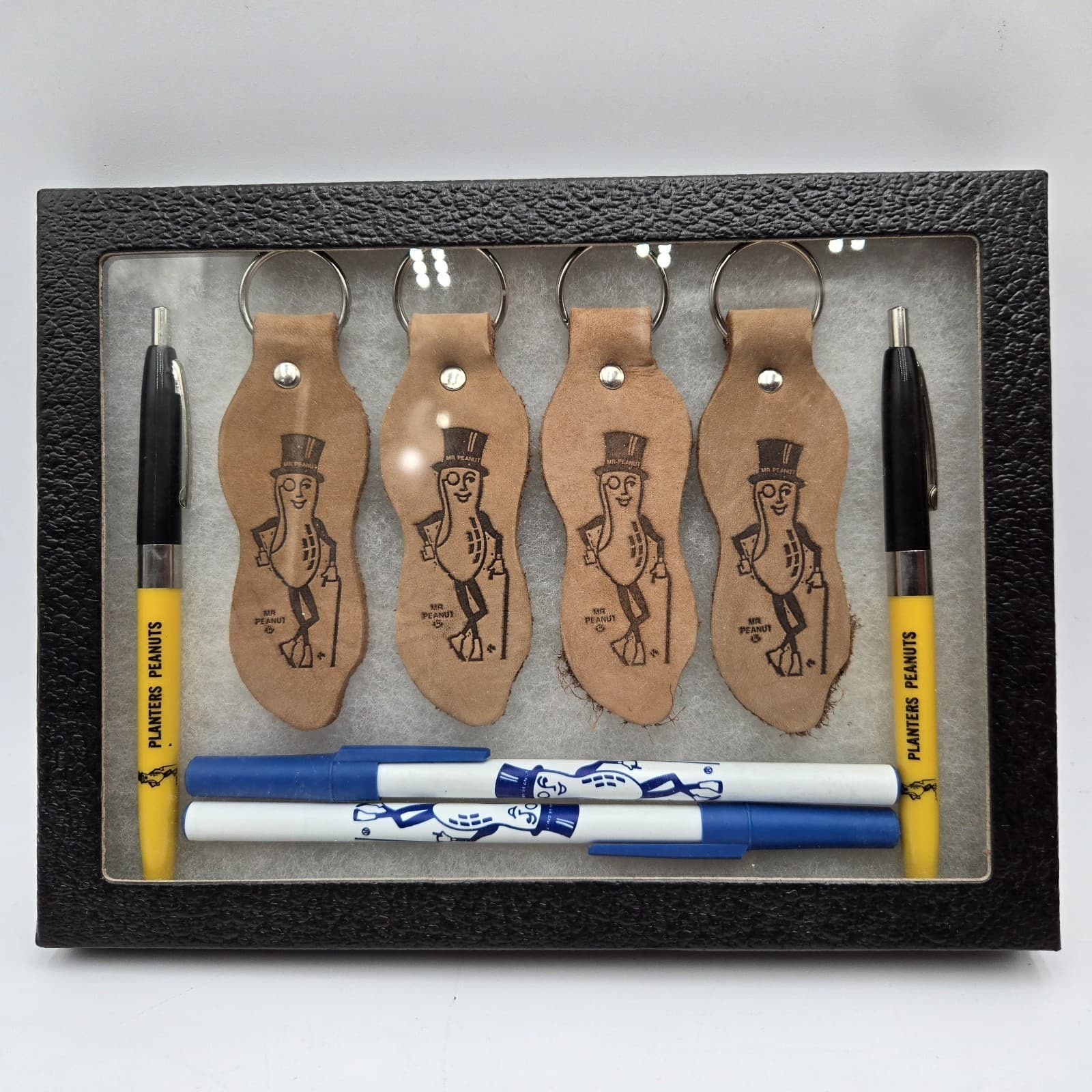 Planters Mr. Peanut Lot of 4 Leather Key Chains & 4 Ball Point Pens in Case