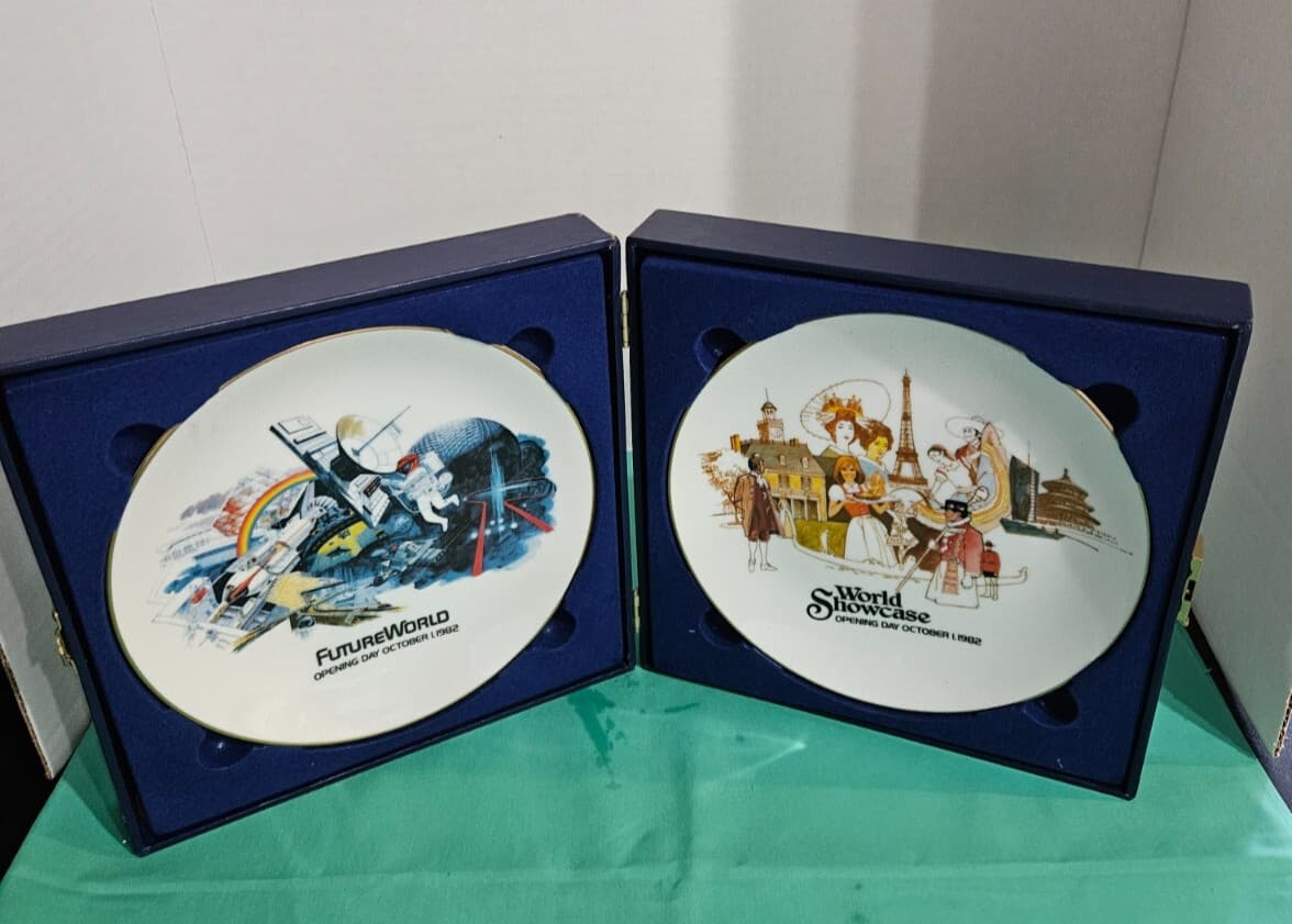 Disney EPCOT Center Opening Day Commemorative Plates Futureworld World Showcase