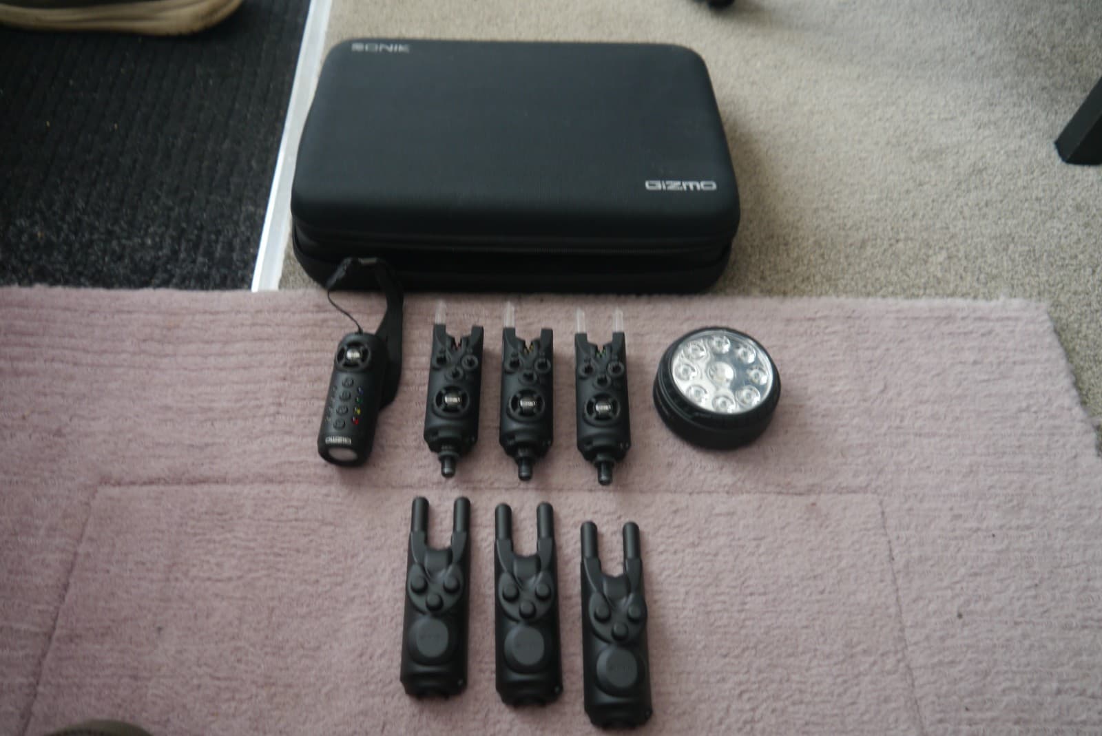 SONIK GIZMO BITE ALARMS WITH RECEIVER X3 USED COARSE FISHING TACKLE