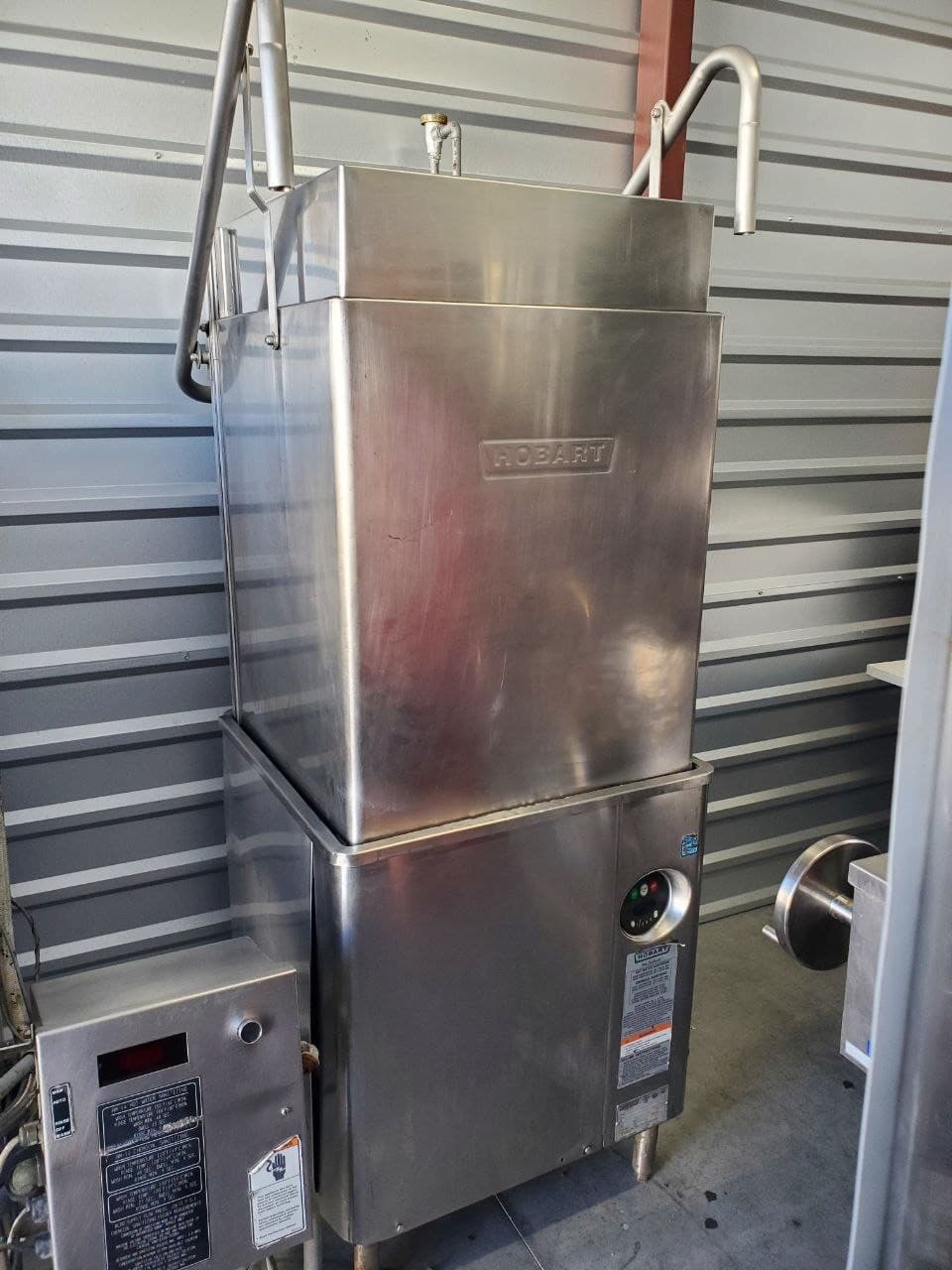 Hobart AM15T High Temp Dishwasher 208-240 Volts Three Phase