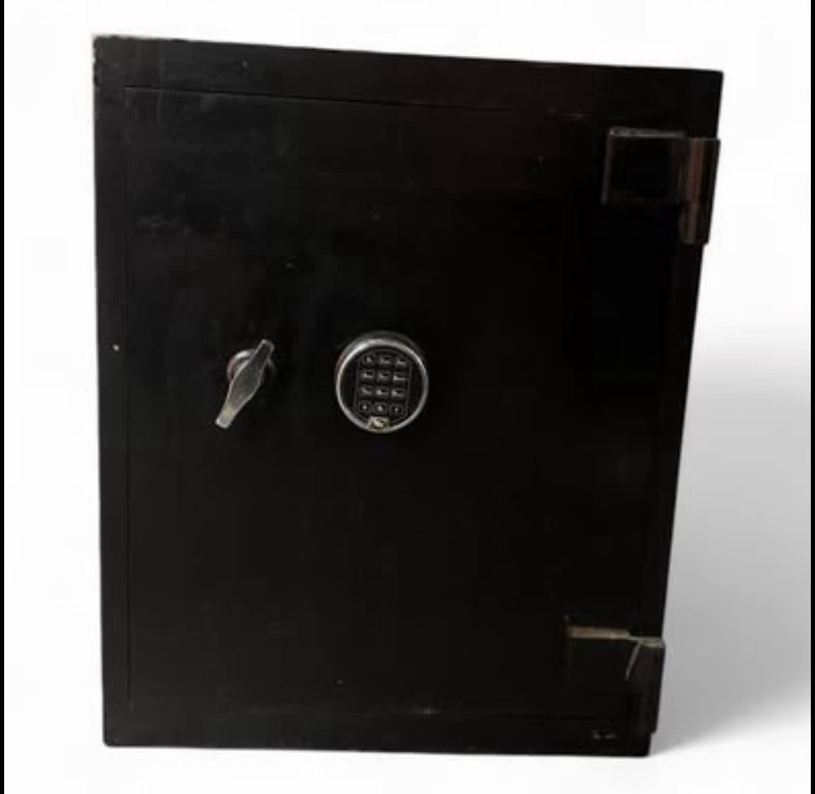 SG SAFE Vault digital code 30.5”H x23.75”D x 24.5”W