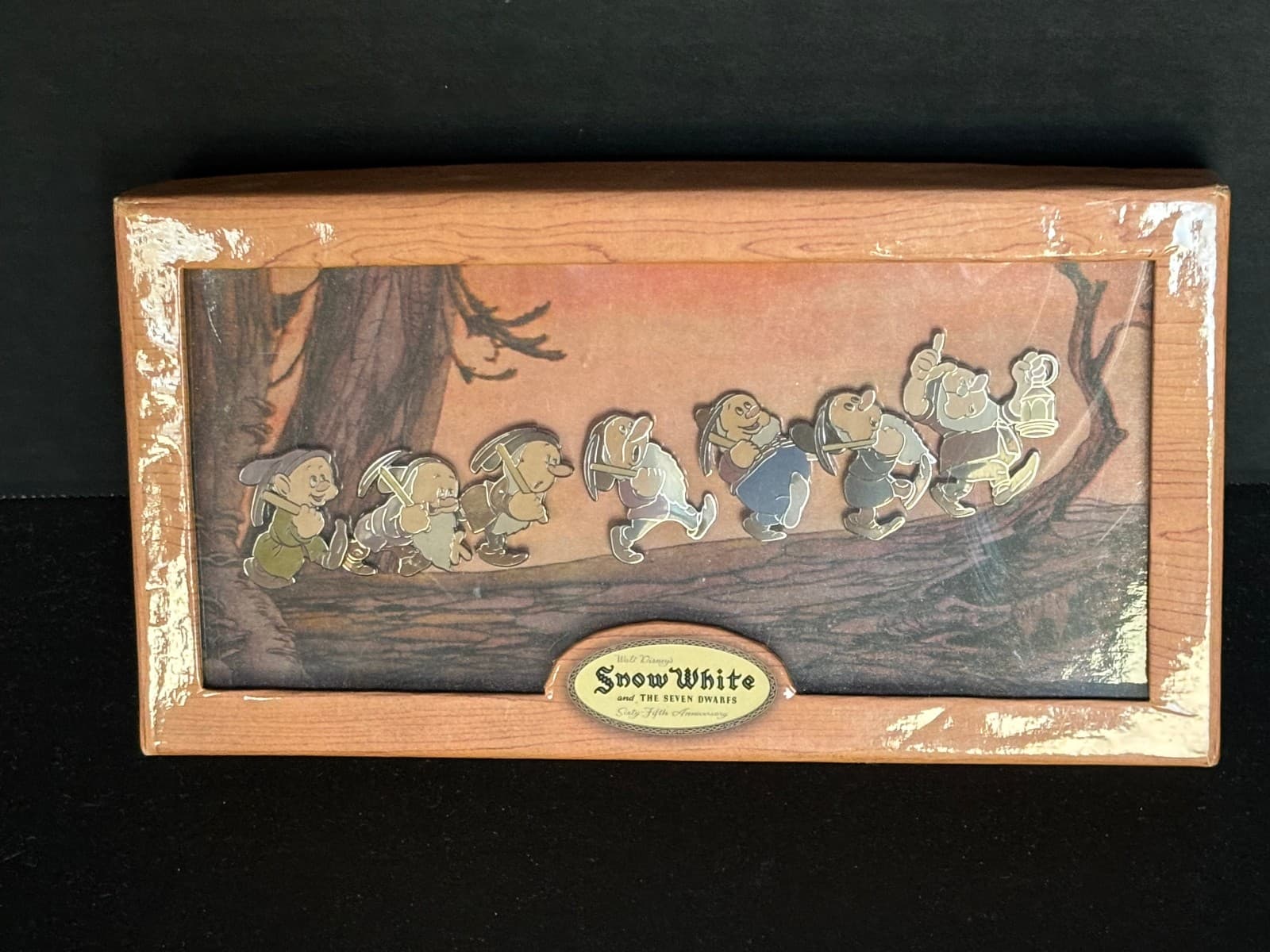 NIB 65th Ann. Disney Snow White & 7 Dwarfs LE Pin Collection Gustaf Tenggren