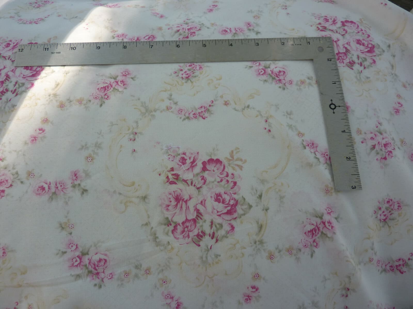 Yuwa Roseblossom Garland Cartouche Pink Roses Cottage White Shabby Chic Fabric