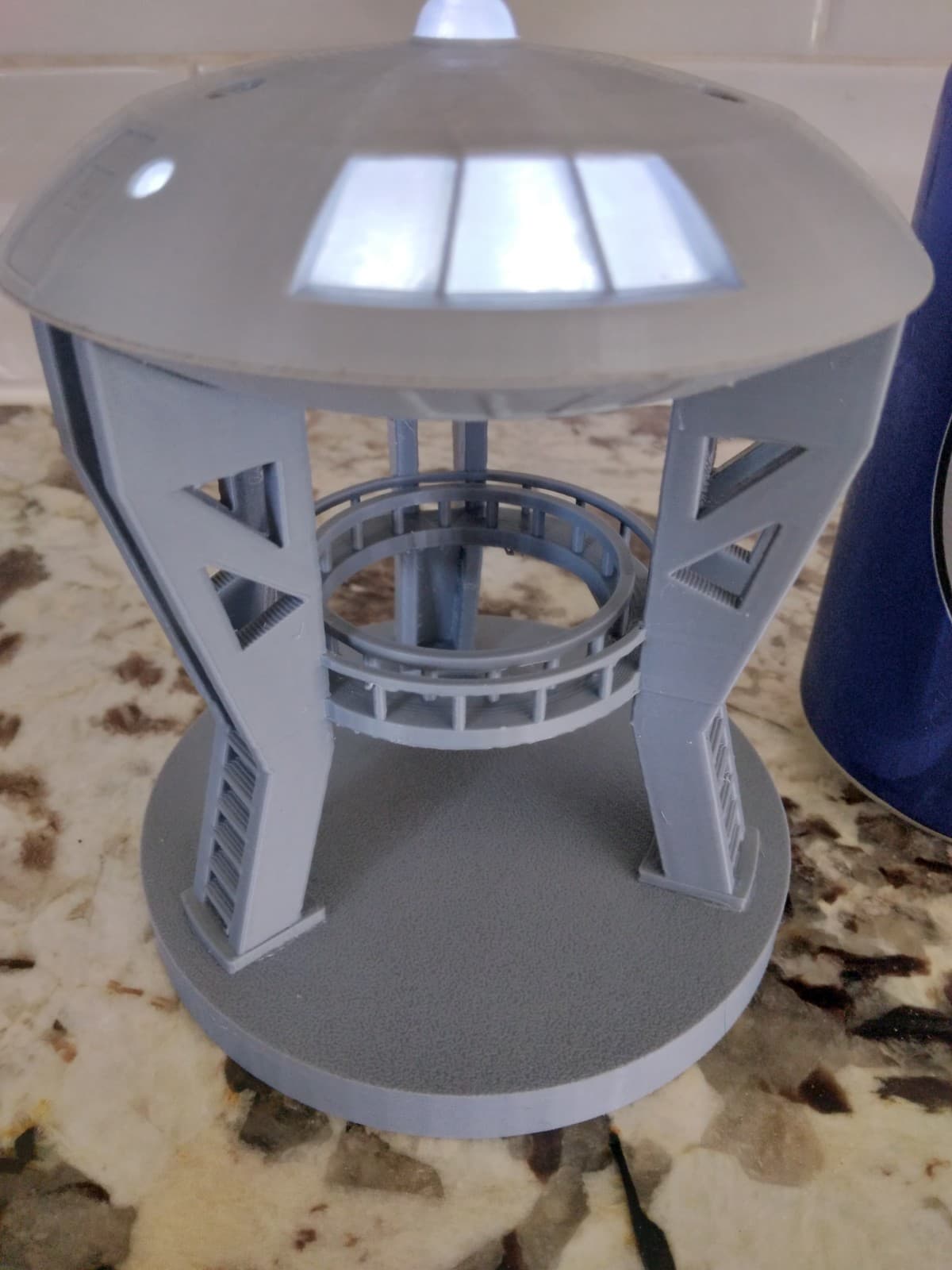 Jupiter 2 Lost In Space Saucer With Lights On Launch Gantry 3d Print.