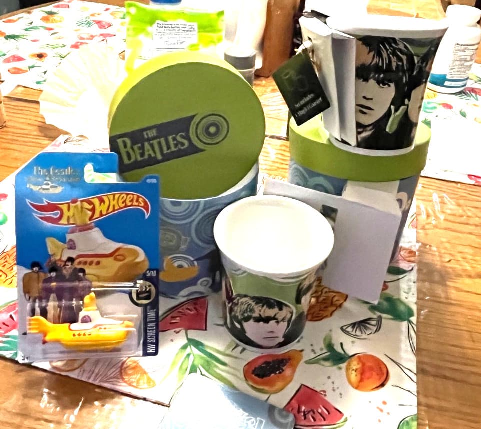 THE BEATLES COOL STUFF ITEMS RINGO PAUL MC CARTNEY TEA CUP RELISTED