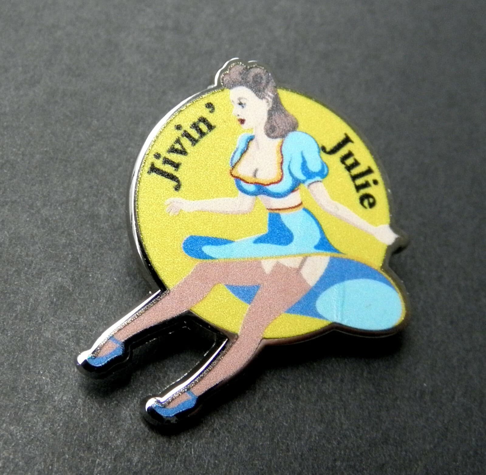 JIVIN JULIE CLASSIC NOSE ART USAF USA LAPEL PIN BADGE 1 INCH AIR FORCE