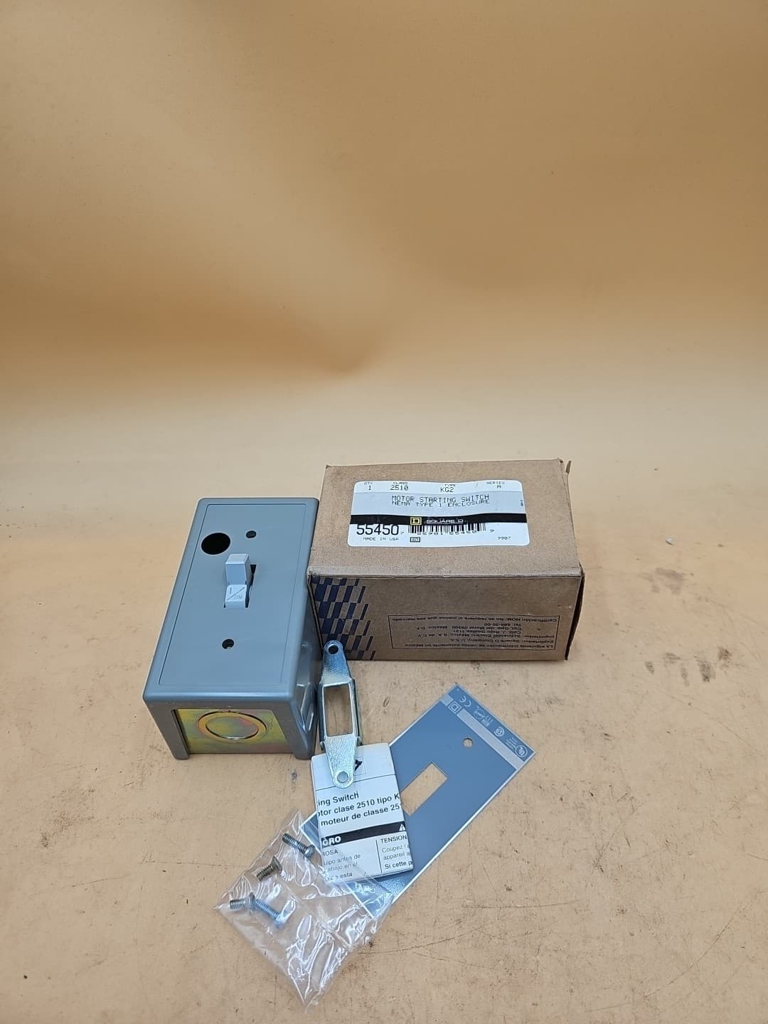 Square D 2510-KG2 Ser. A Manual Motor Starting Toggle Switch.