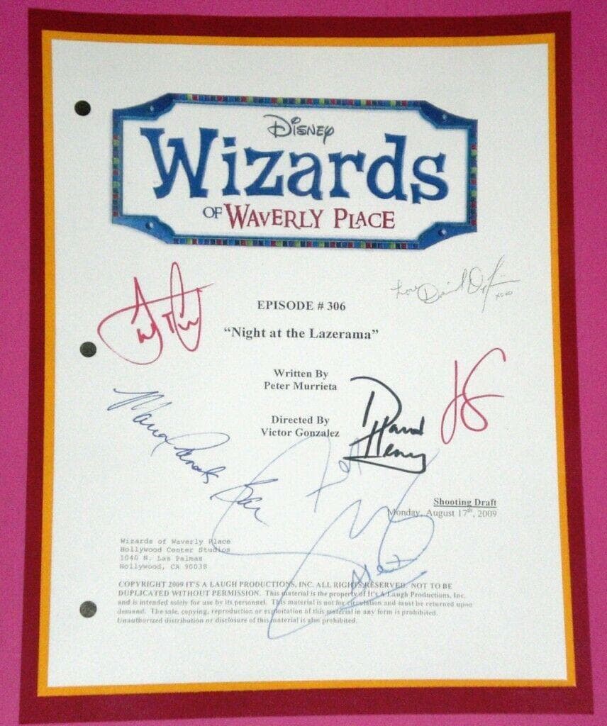 WIZARDS OF WAVERLY PLACE SIGNED SCRIPT RPT SELENA GOMEZ