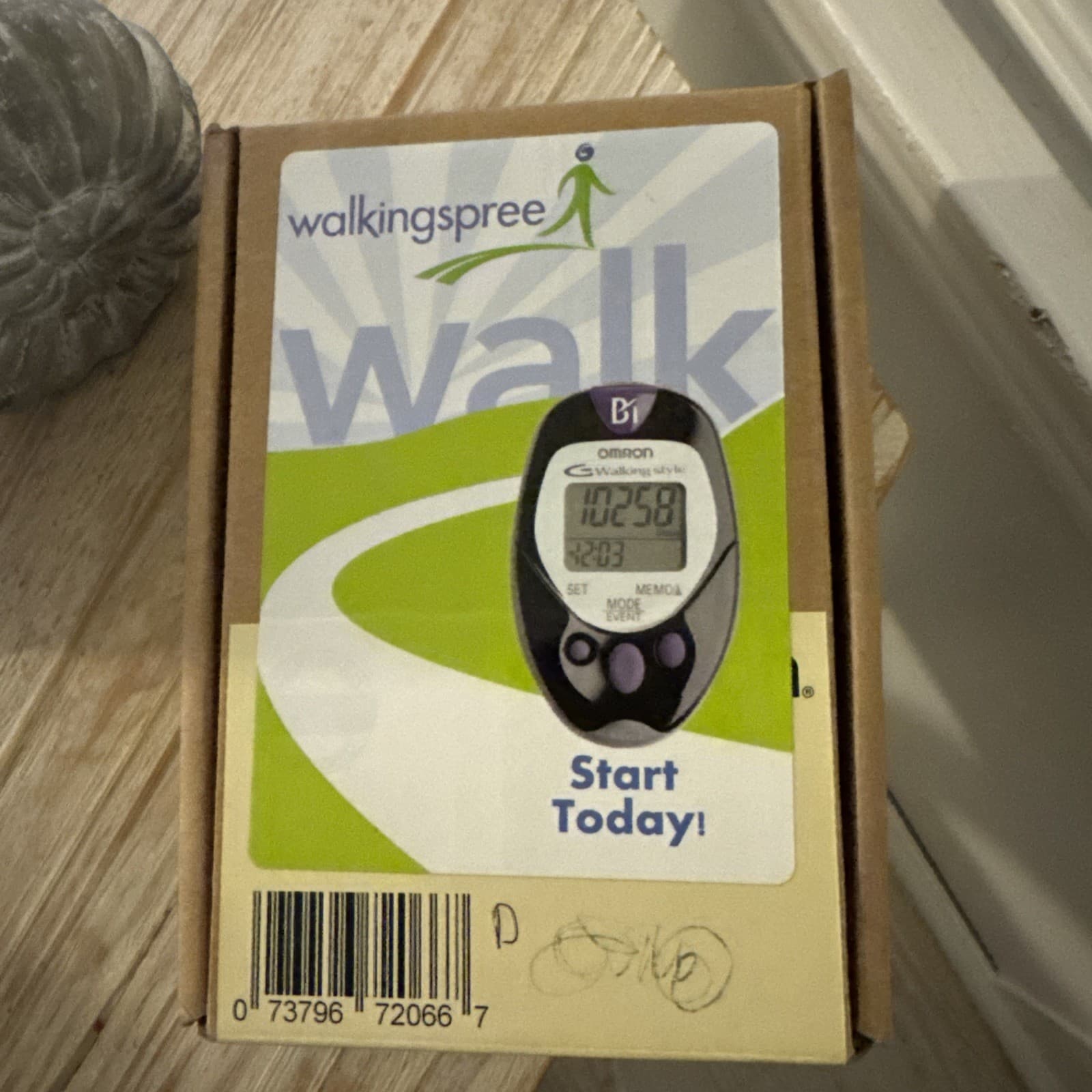 Omron Go Smart Walking Style Pocket Pedometer Downloadable P/N: HJ-720ITFFP