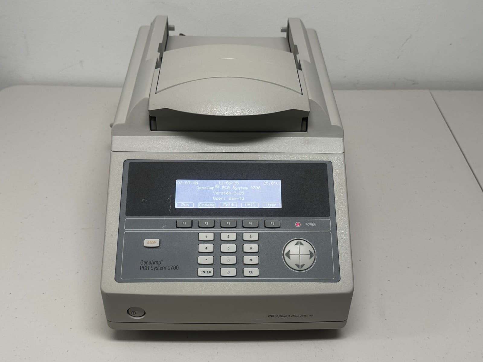 Perkin Elmer Applied Biosystems GeneAmp PCR System 9700 Thermal Cycler N8050200
