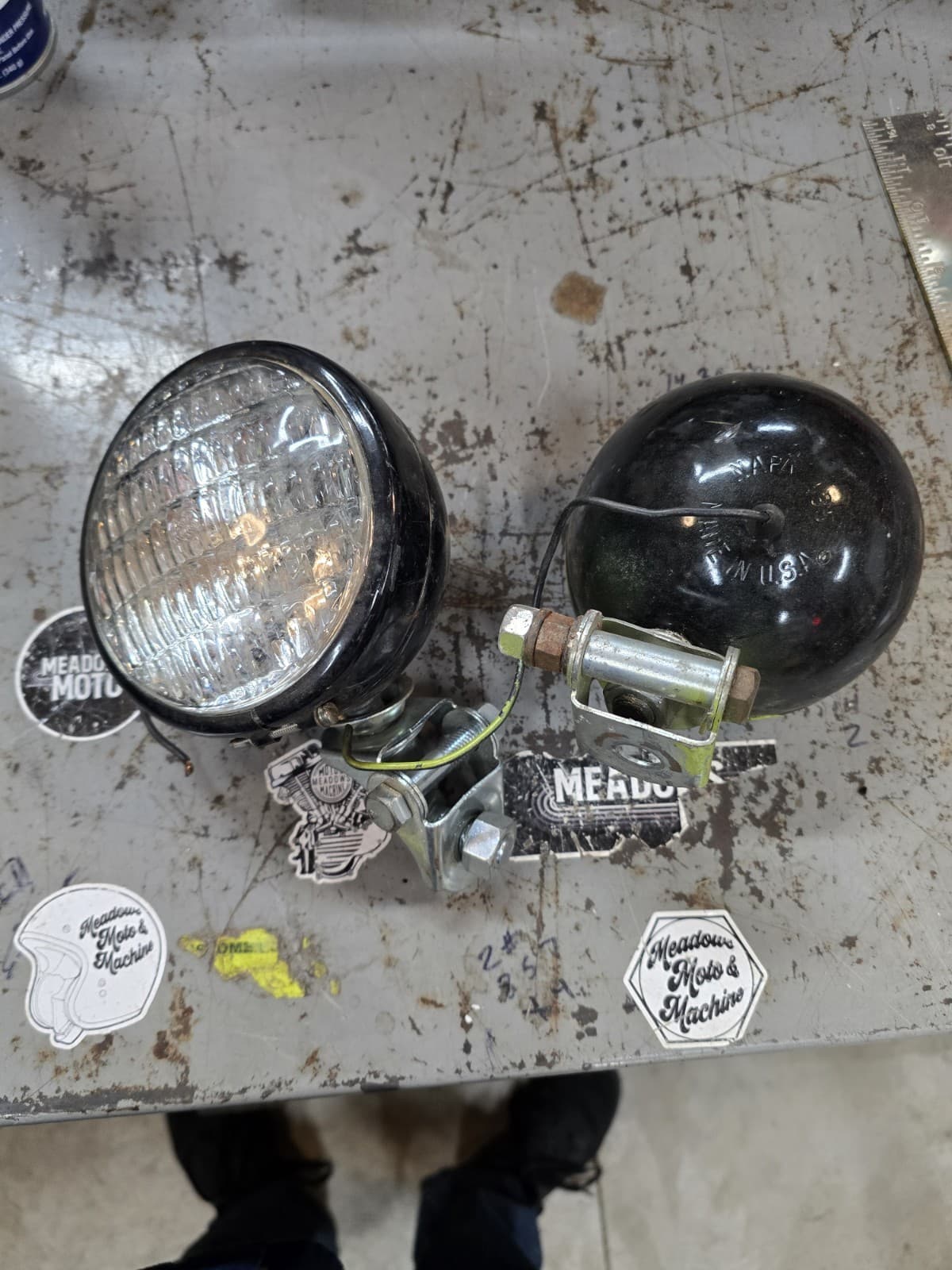 Vintage Pair Of Napa 435-4 Inch Round Tractor Fender Bumper Auxiliary Lights