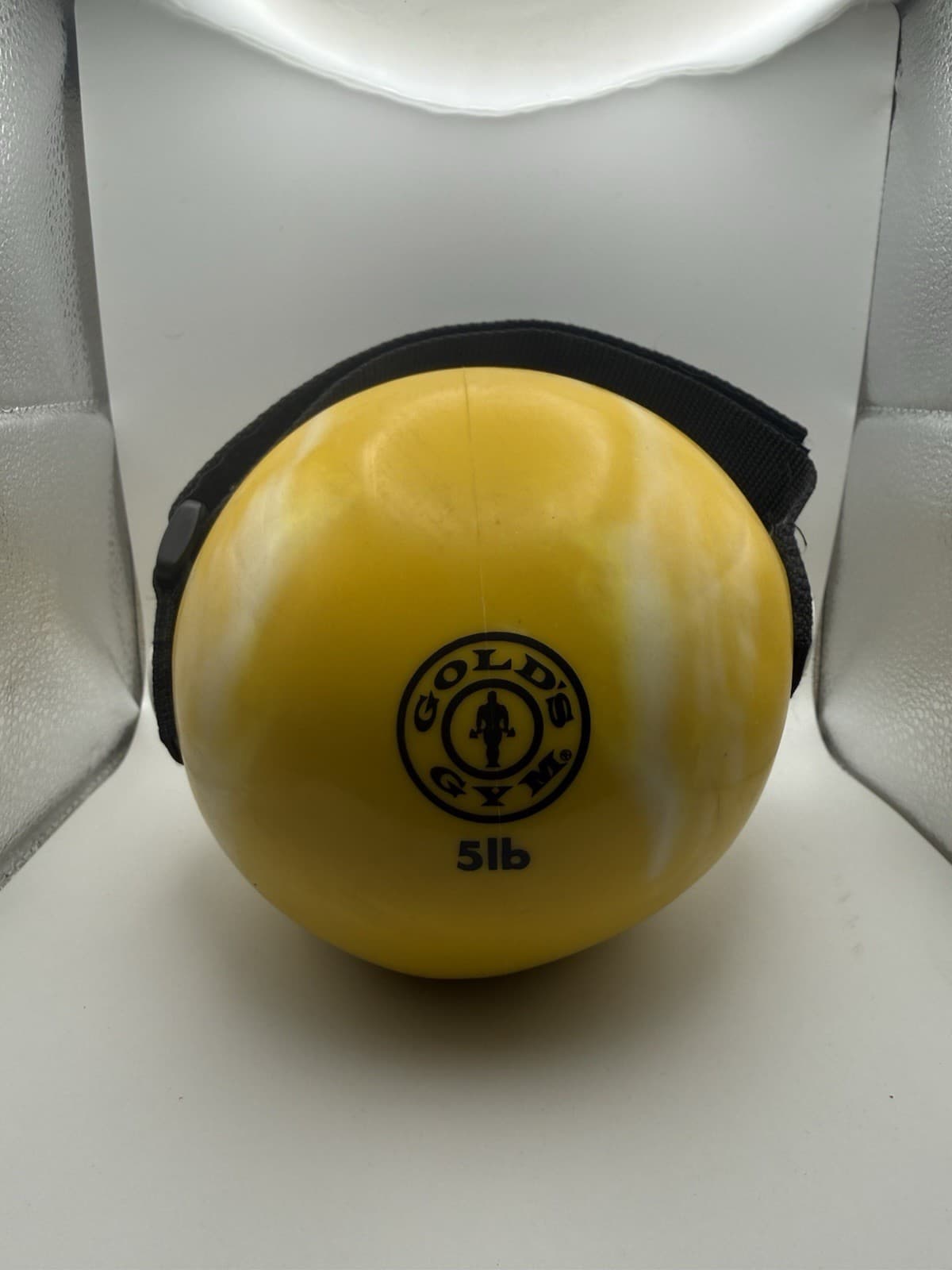 Golds Gym 5 LBS Black Yellow Soft Weighted Medicine Ball Handle Home Gym Workout