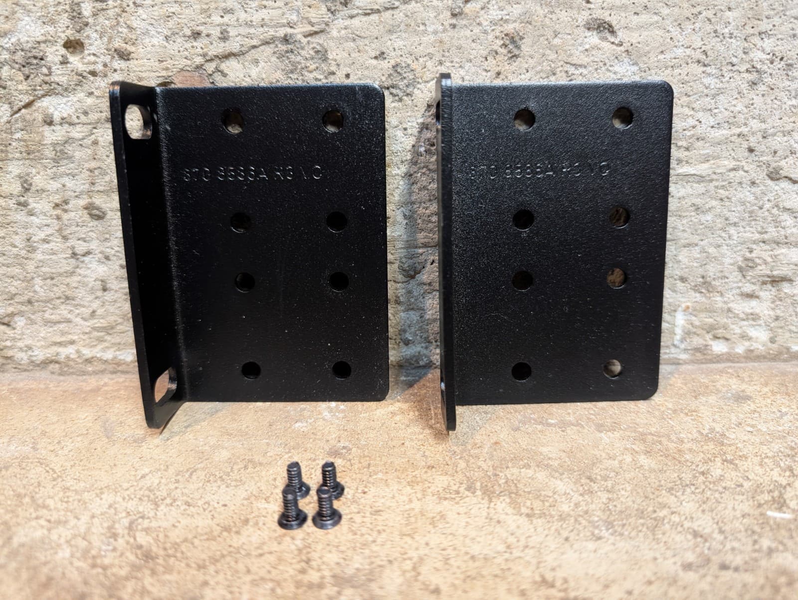 OEM APC PDU Heavy Duty Mounting Brackets + Screws (870-8586A R3 V0)