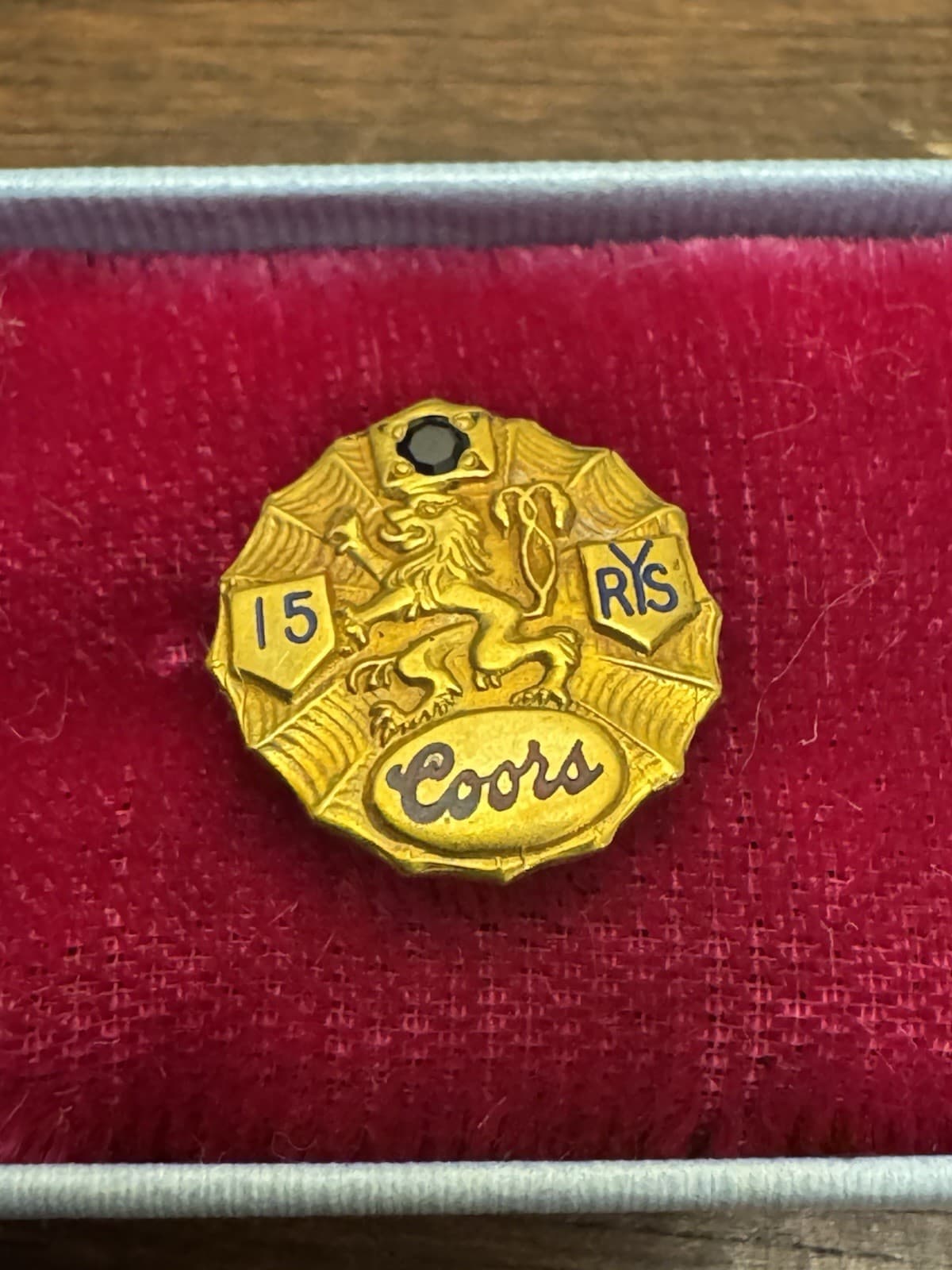 Coors Beer Employee 15 Year Pin 14k Gold And Blue Stone