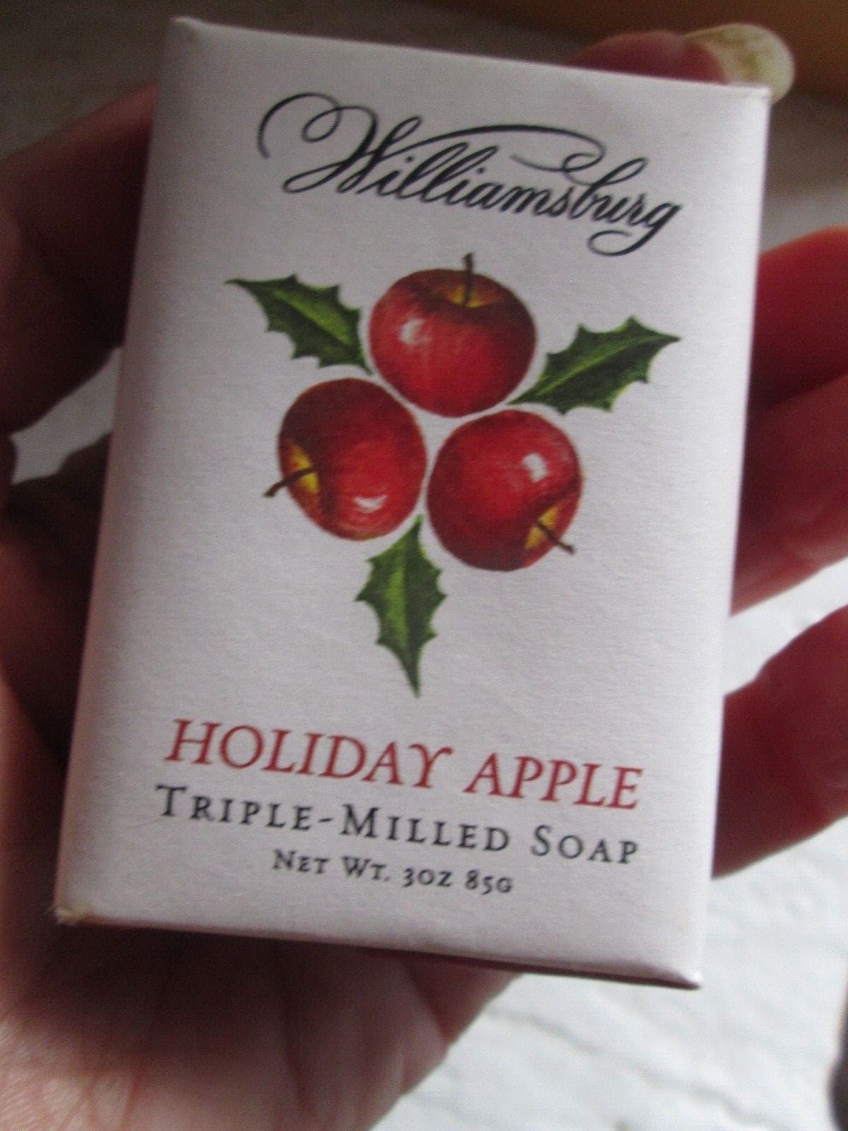 COLONIAL WILLIAMSBURG SOAP HOLLY RED HOLIDAY SPICE APPLE SHOWER BATH HISTORY NEW
