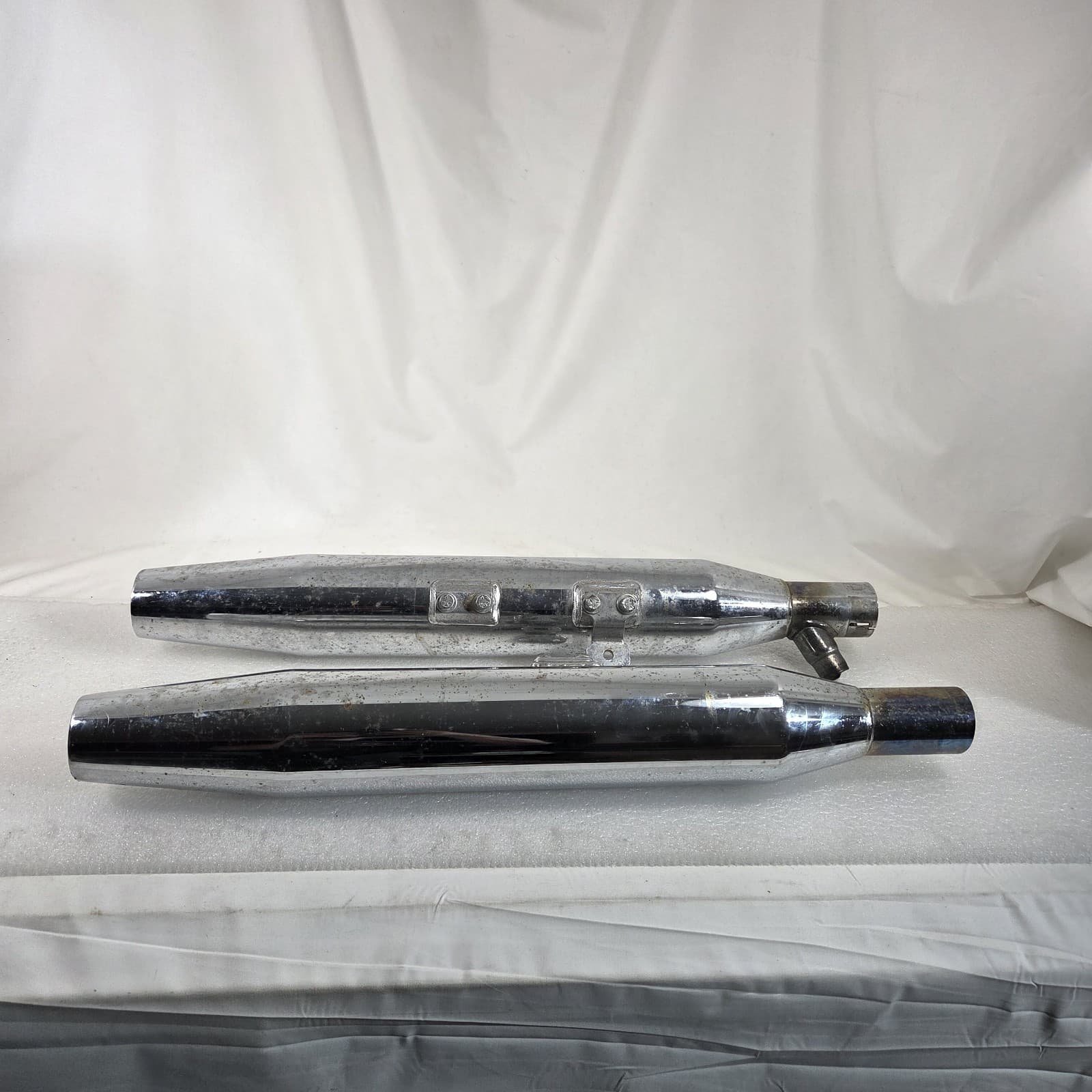 Harley-Davidson Dyna FXD FXDL FXDX OEM Mufflers Exhaust Set 65094-00 & 65890-00