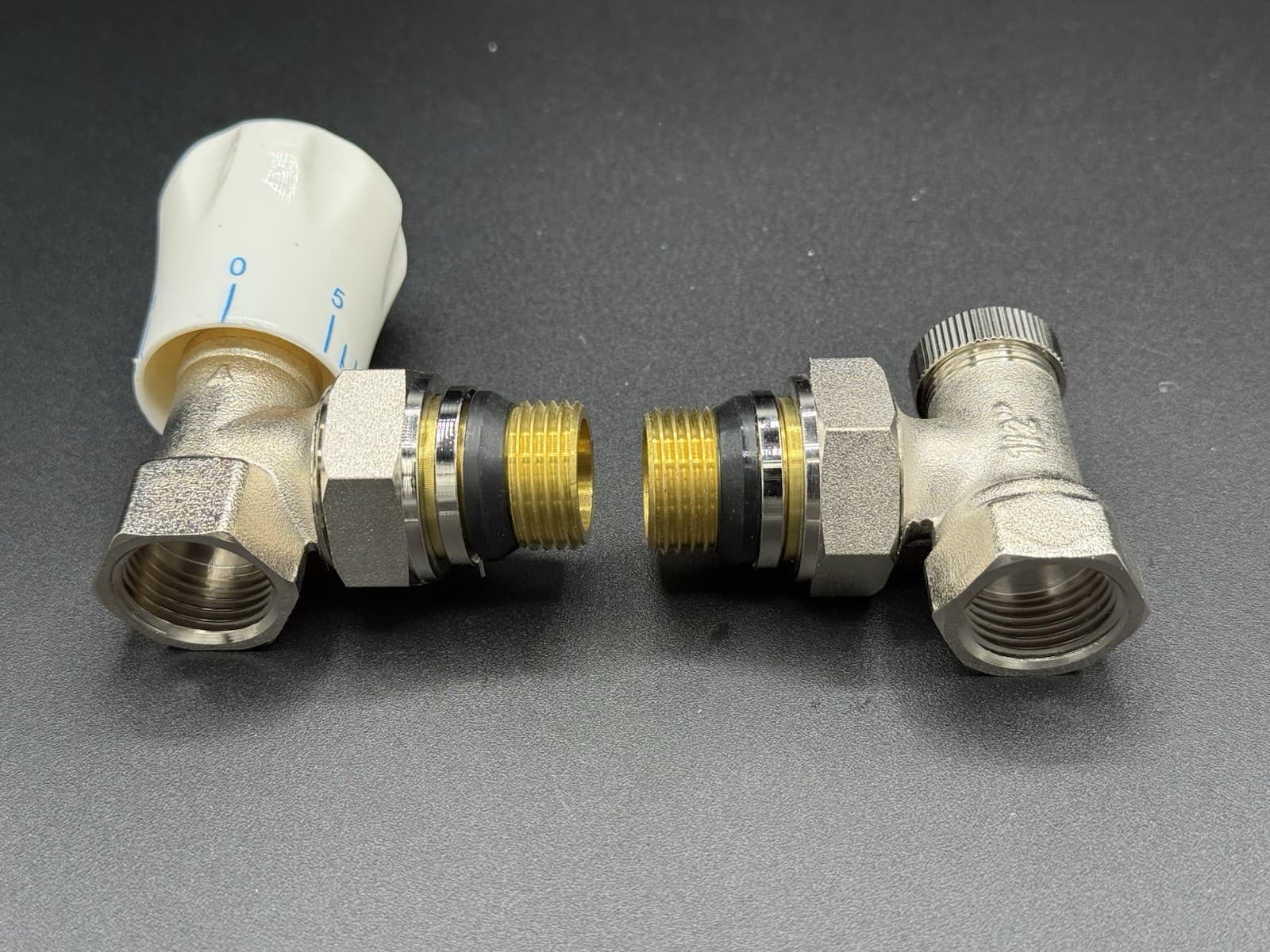 1/2" Angle Thermostatic Radiator Valve Set