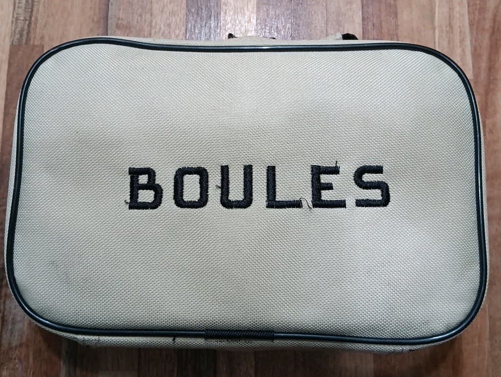 BOULES GAME BALLS SET (6 BALLS AND ACCESSORIES) WITH SOFT CASE