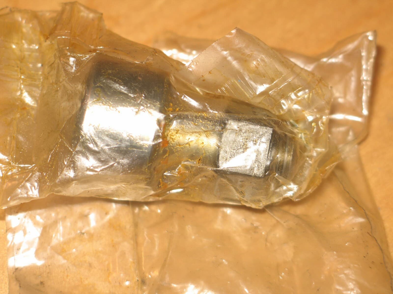 NIB IKO CR16V CAM BEARING W/NUT 1.000 X .625 W/ .4375 X 1' STUD P5417